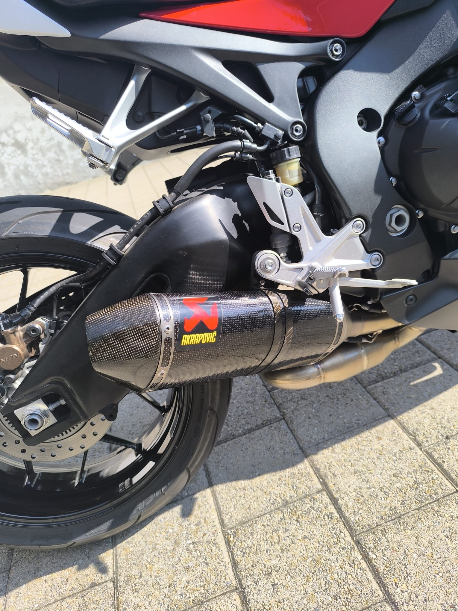 HONDA CBR 1000 RA ABS-image-2