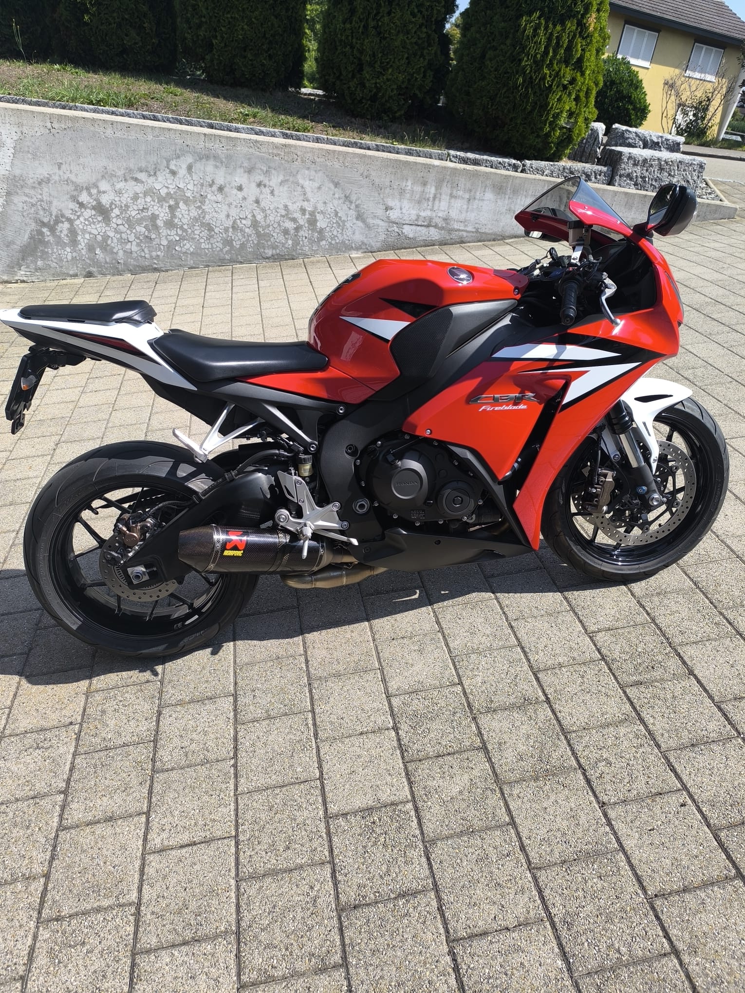 HONDA CBR 1000 RA ABS-image-3