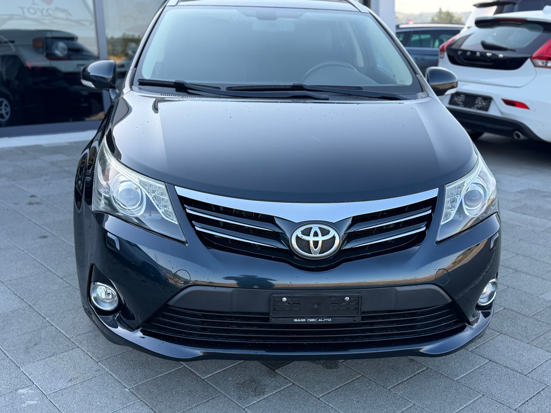 TOYOTA Avensis Sportswagon 2.0 Sol Premium Multidrive-showroom-element-1
