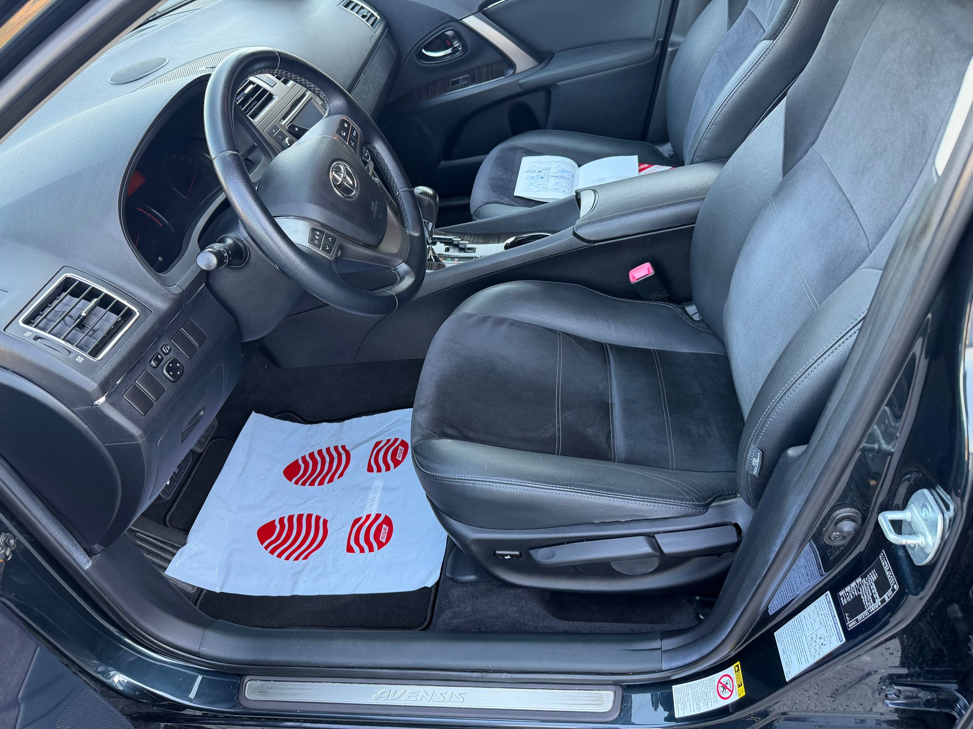 TOYOTA Avensis Sportswagon 2.0 Sol Premium Multidrive-image-9