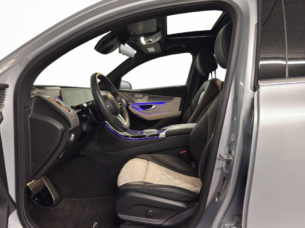 MERCEDES-BENZ EQC 400 AMG Line 4Matic-image-10