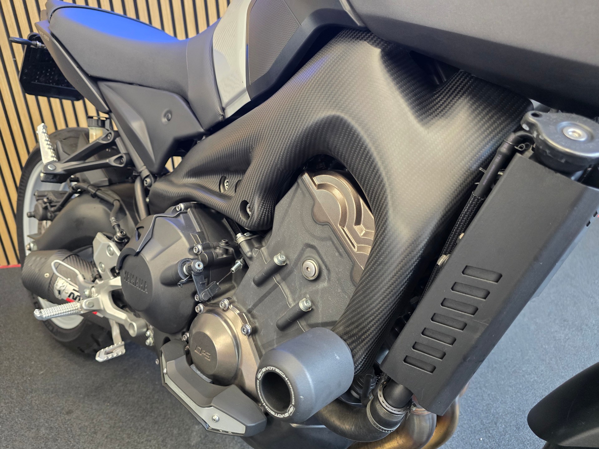 YAMAHA MT-09-image-7