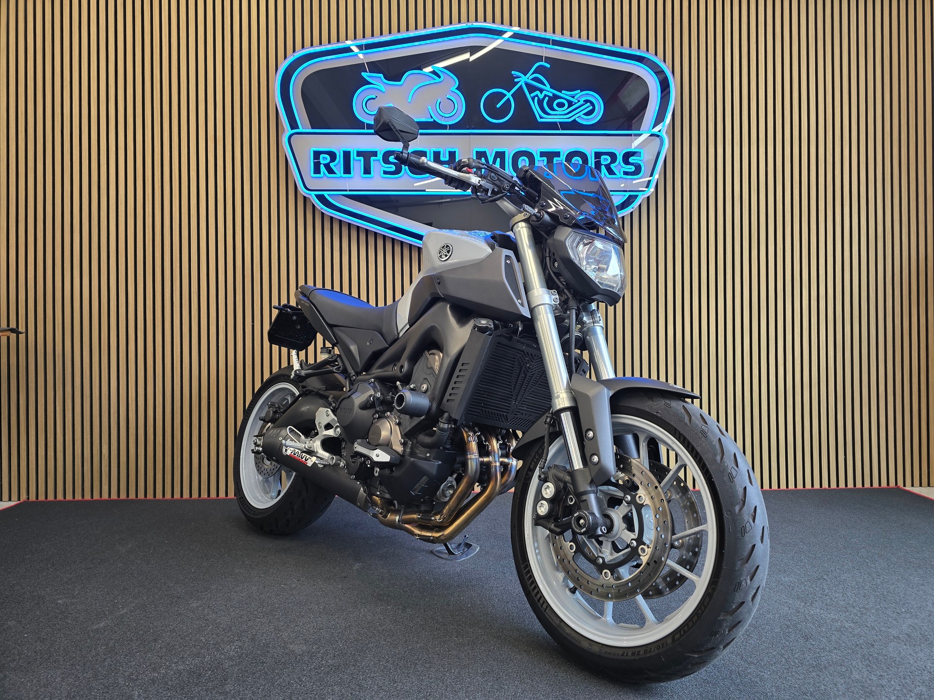 YAMAHA MT-09-image-1