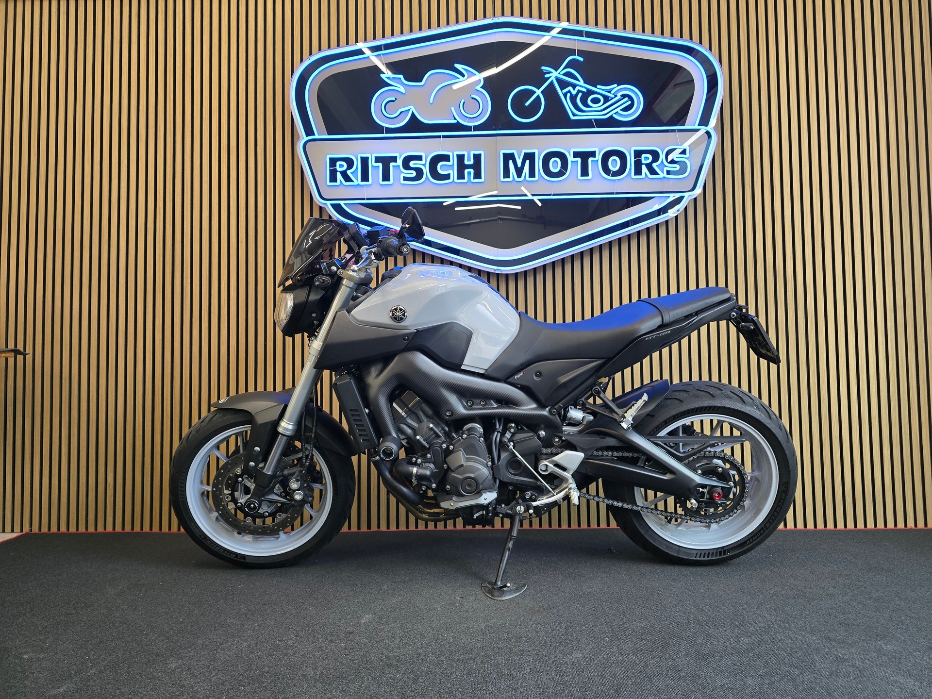 YAMAHA MT-09-image-3