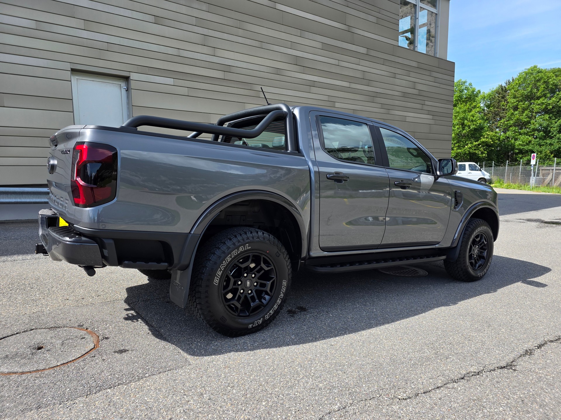 FORD TREMOR 2.0 Eco Blue 4x4 Automat-image-8