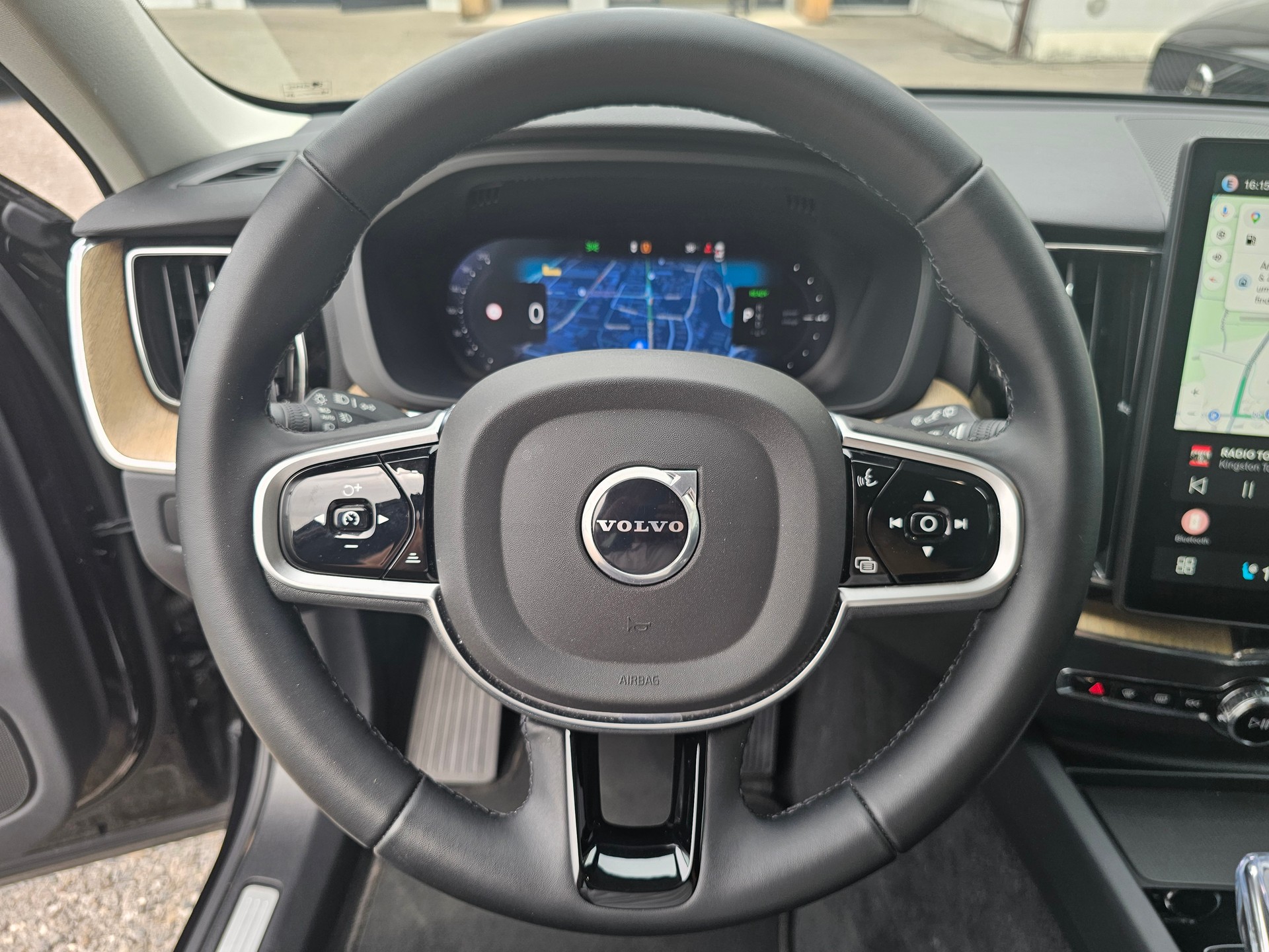 VOLVO 2.0 T8 TE Plus Dark eAWD-image-13