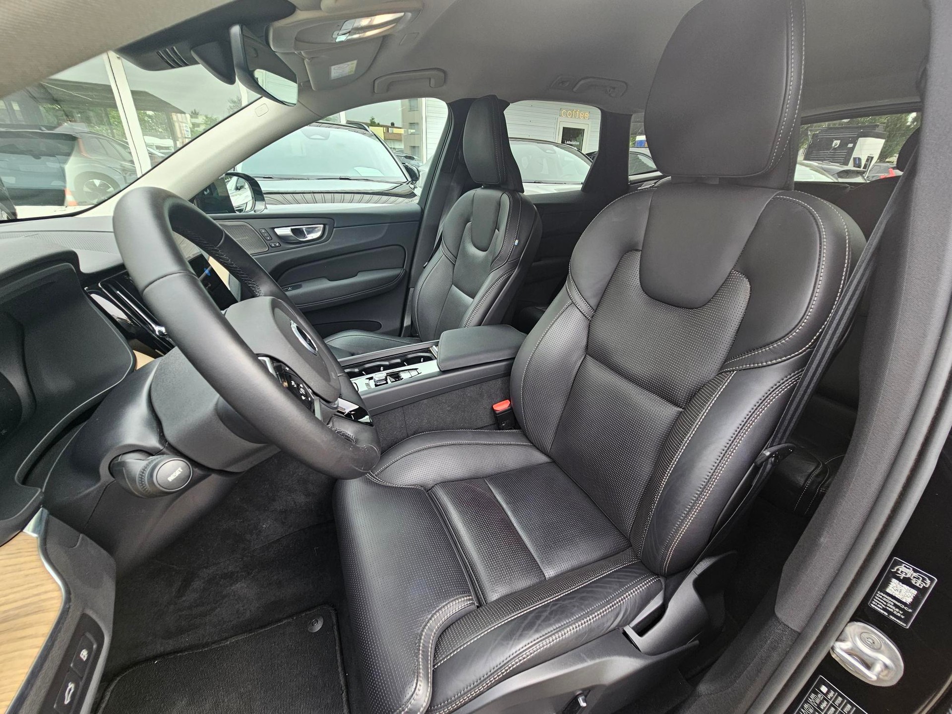 VOLVO 2.0 T8 TE Plus Dark eAWD-image-6