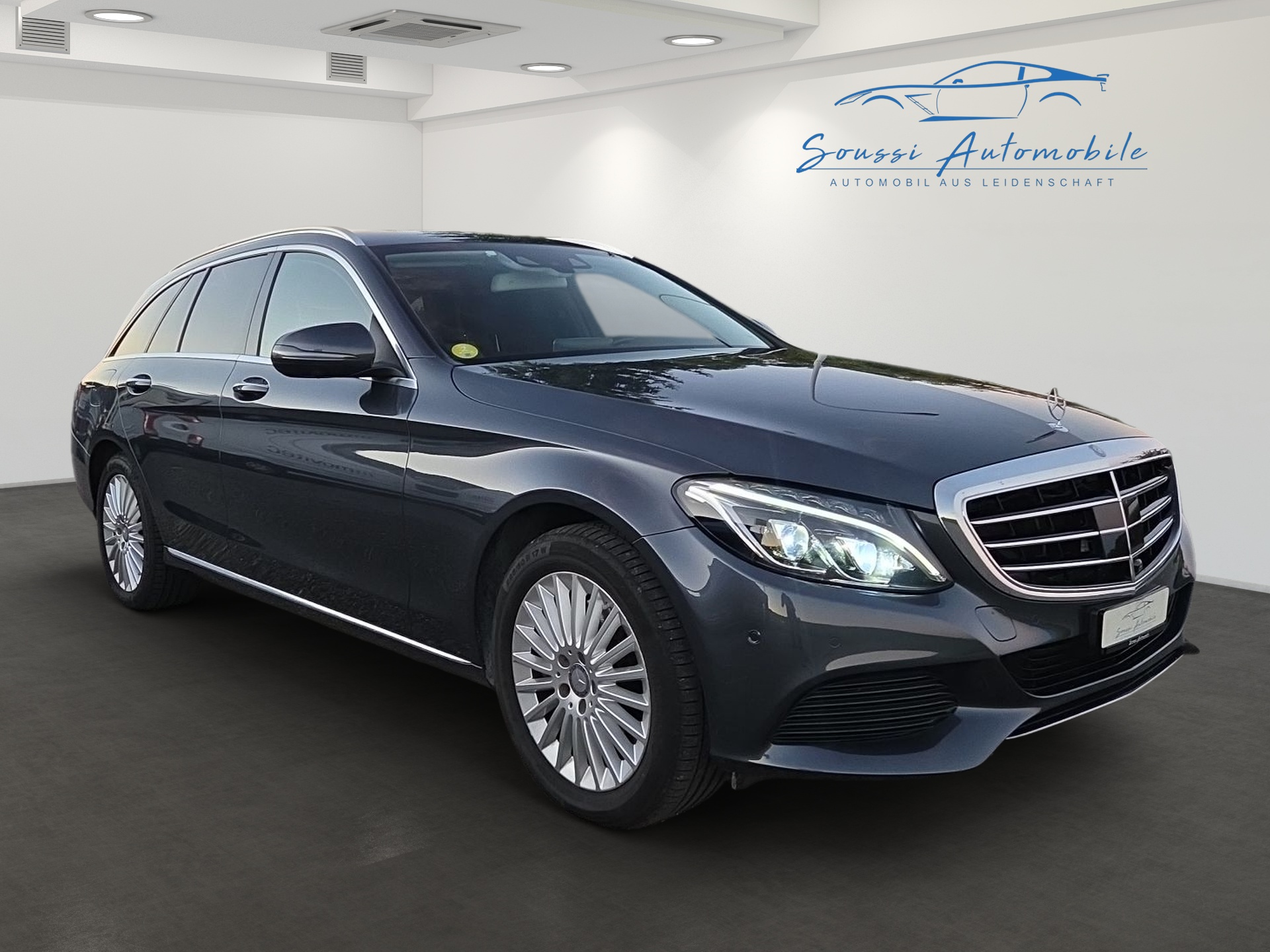 MERCEDES-BENZ C 300 BlueTEC Hybrid Exclusive 7G-Tronic-showroom-element-1
