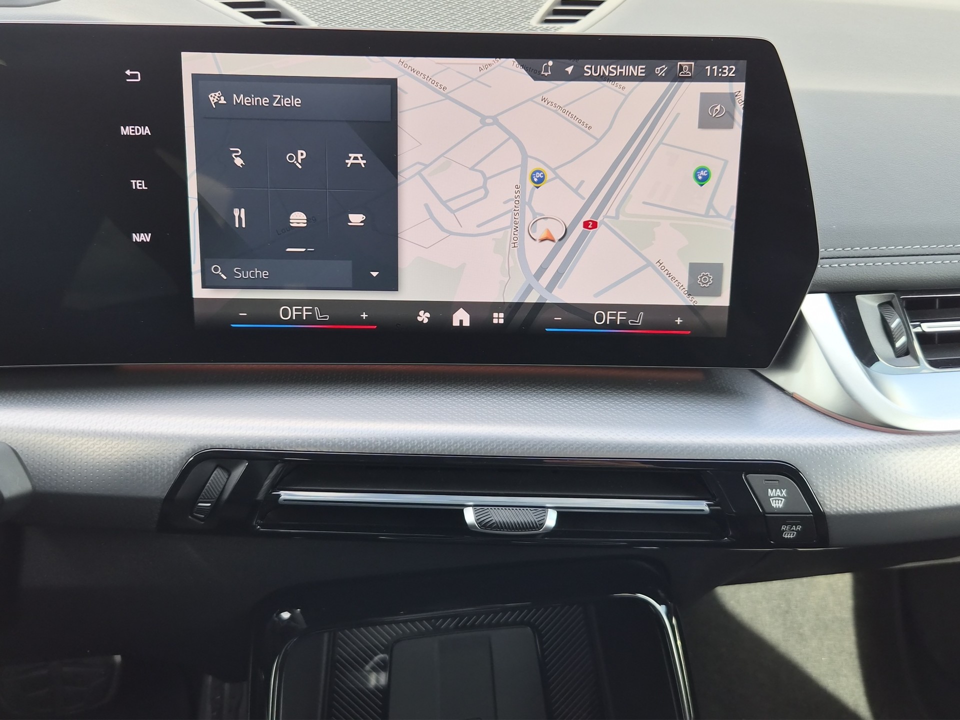 BMW iX1 xDrive 30 Edition M Sport-image-18
