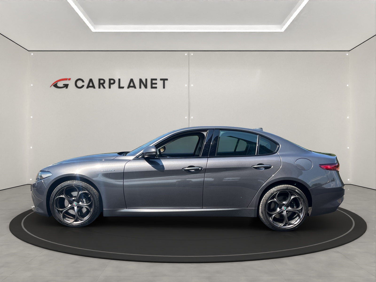 ALFA ROMEO Giulia 2.0 Q4 Veloce-showroom-element-3