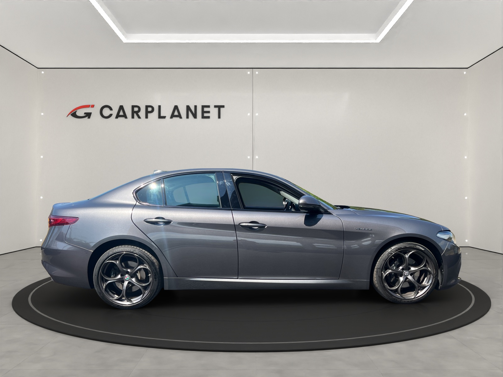 ALFA ROMEO Giulia 2.0 Q4 Veloce-showroom-element-2
