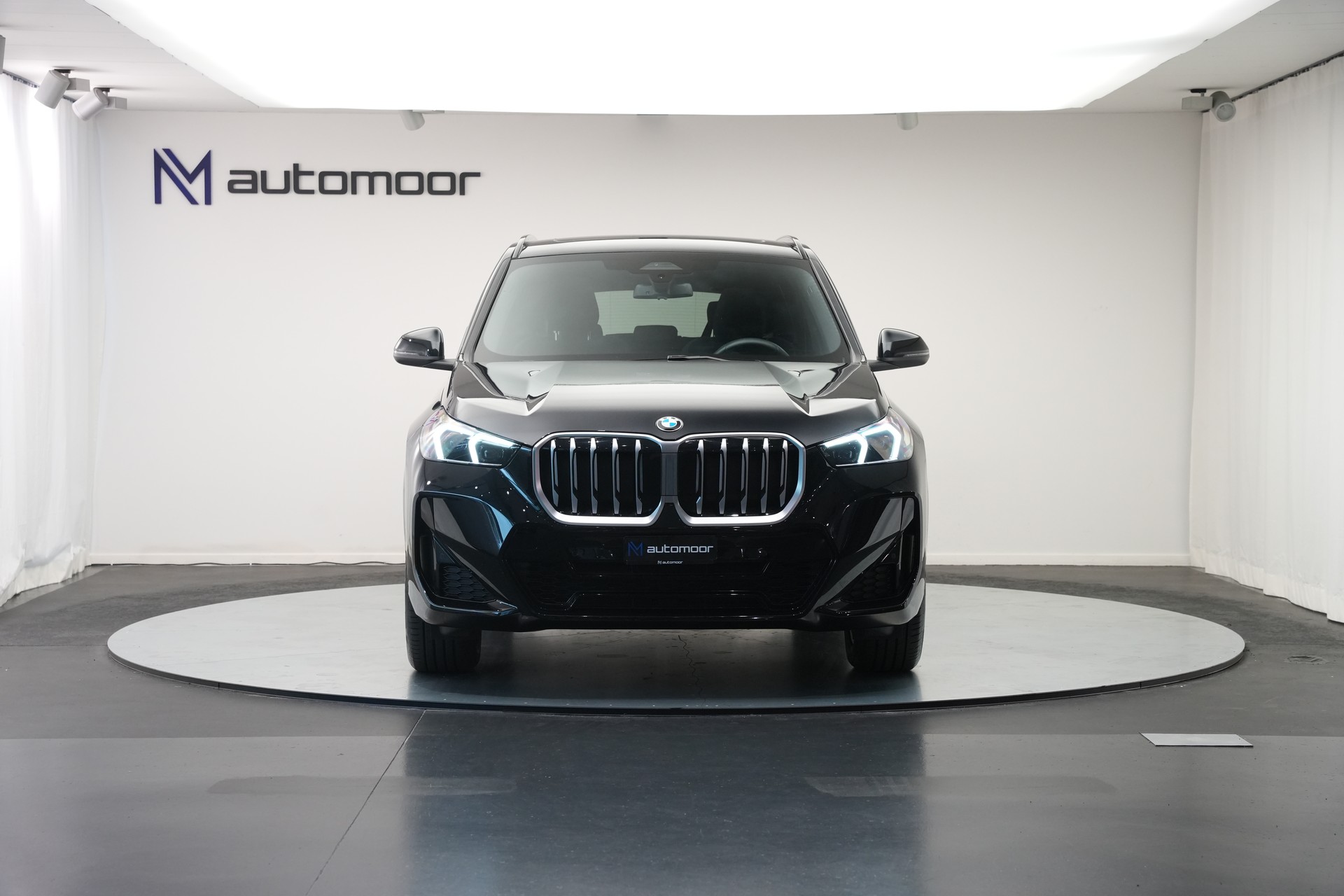 BMW X1 sDrive 18i M Sport *Panorama* *Harman/Kardon*-showroom-element-1