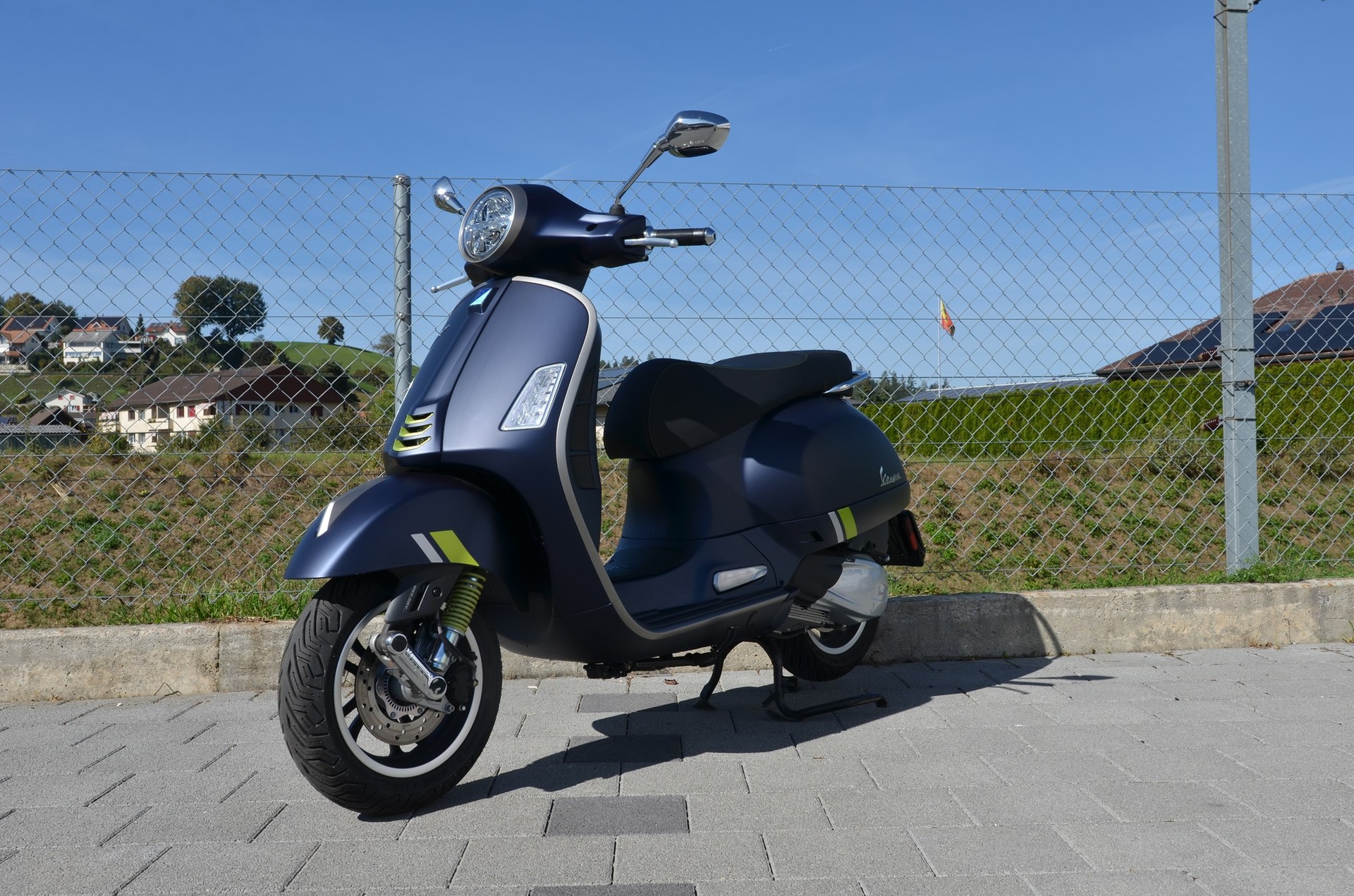 PIAGGIO Vespa GTS 300 Super Tech ABS-image-1