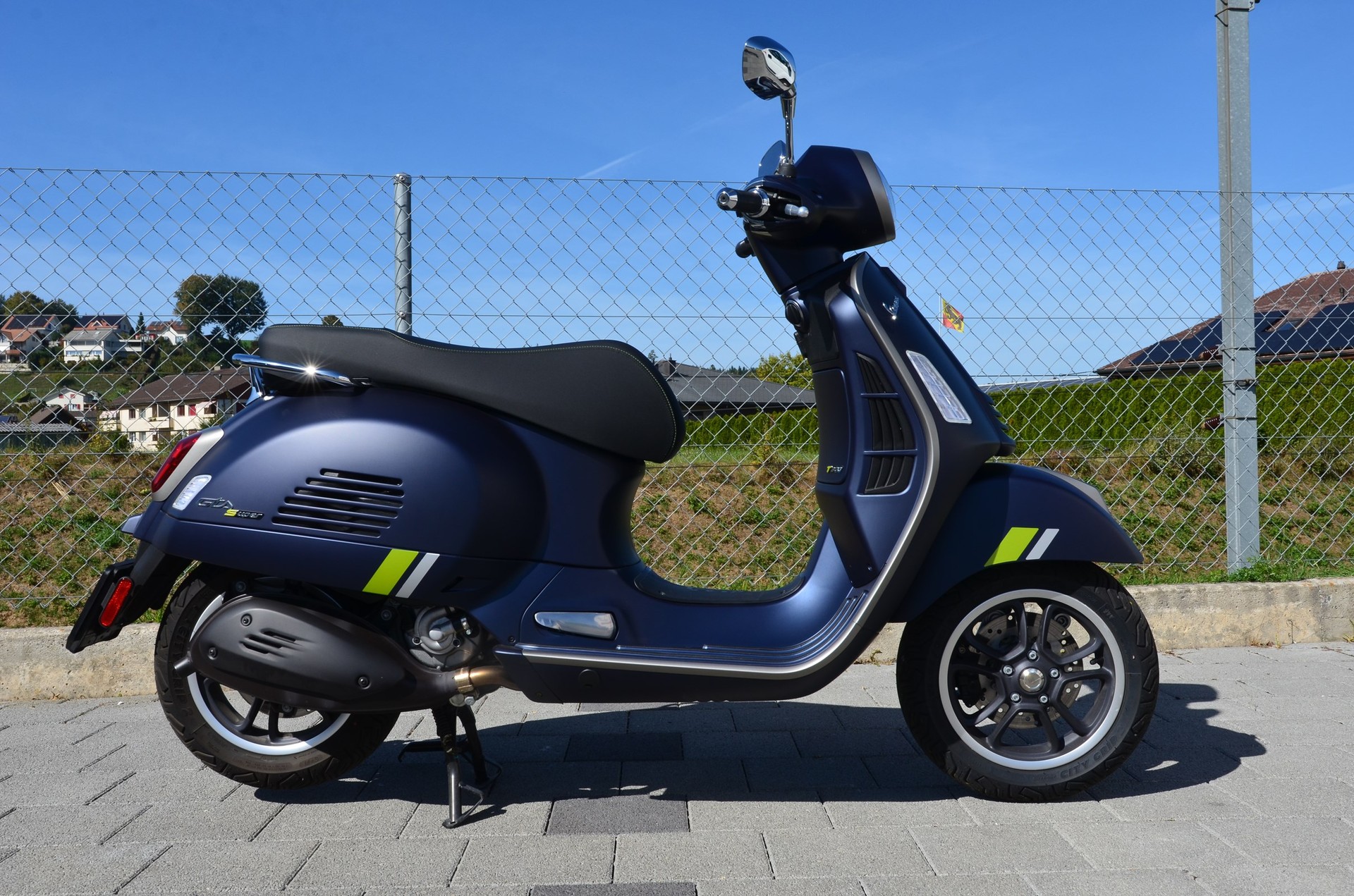 PIAGGIO Vespa GTS 300 Super Tech ABS-image-2