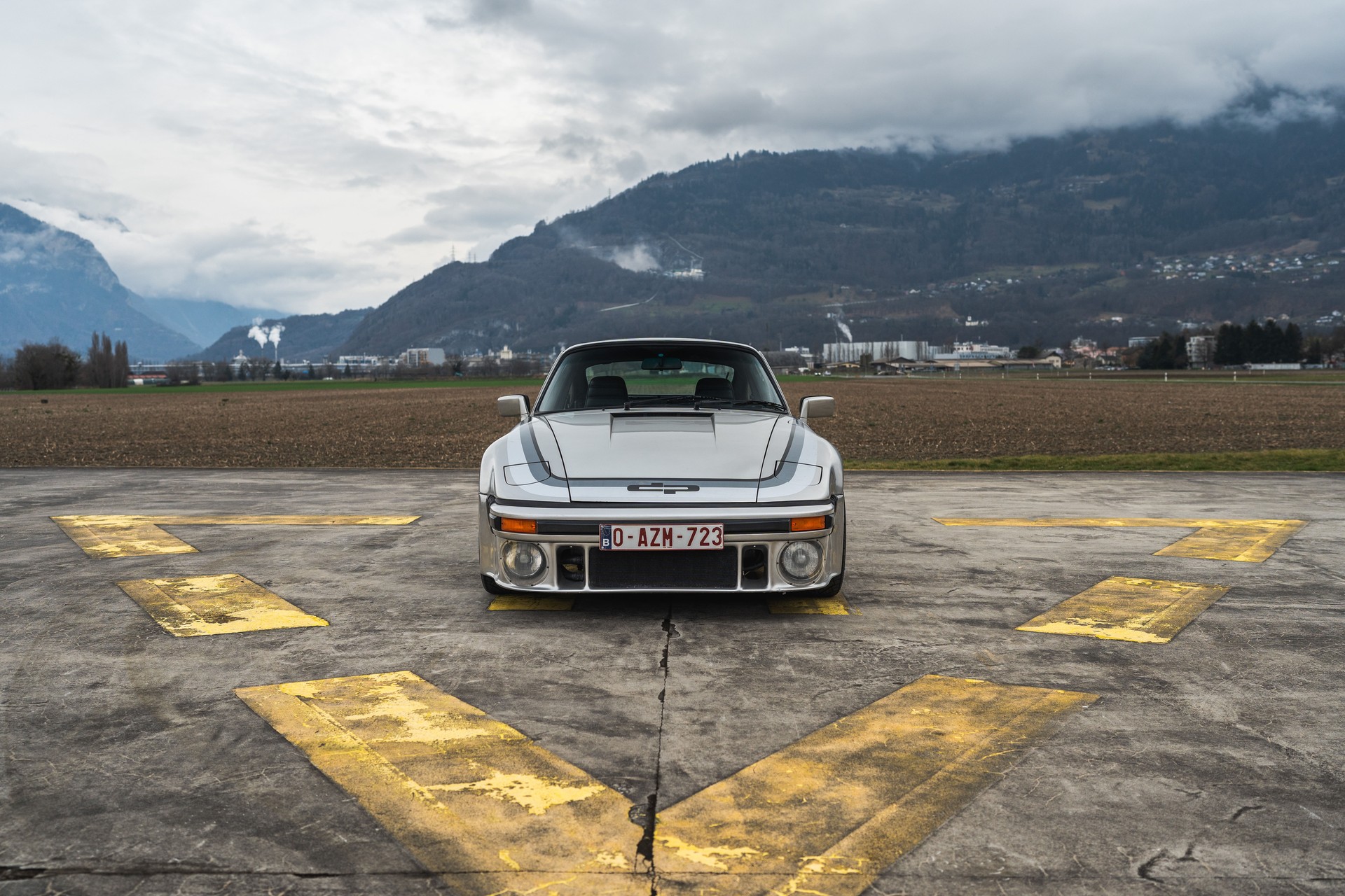 PORSCHE TURBO FLATNOSE - FLACHBAU