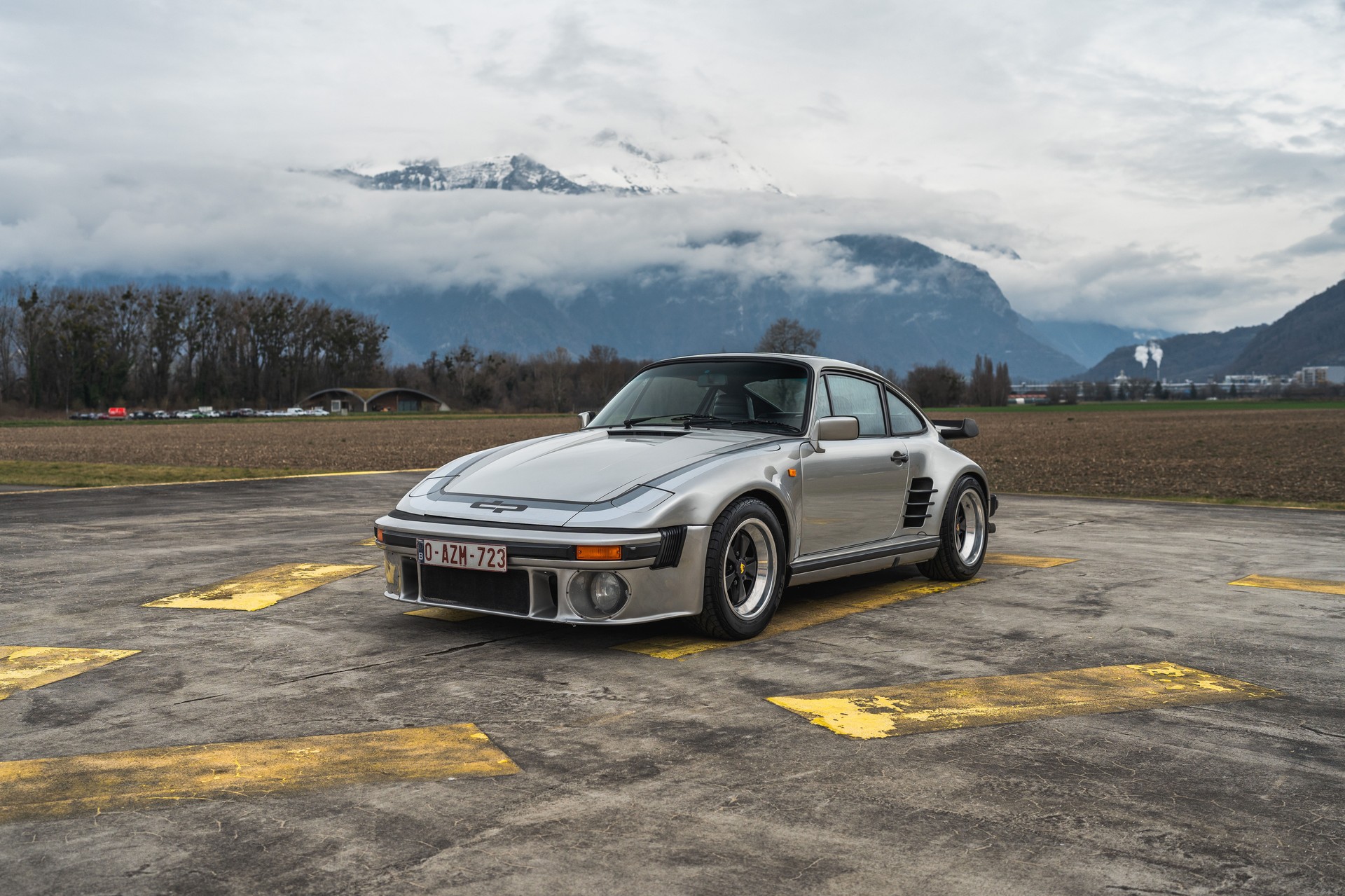 PORSCHE TURBO FLATNOSE - FLACHBAU-image-1