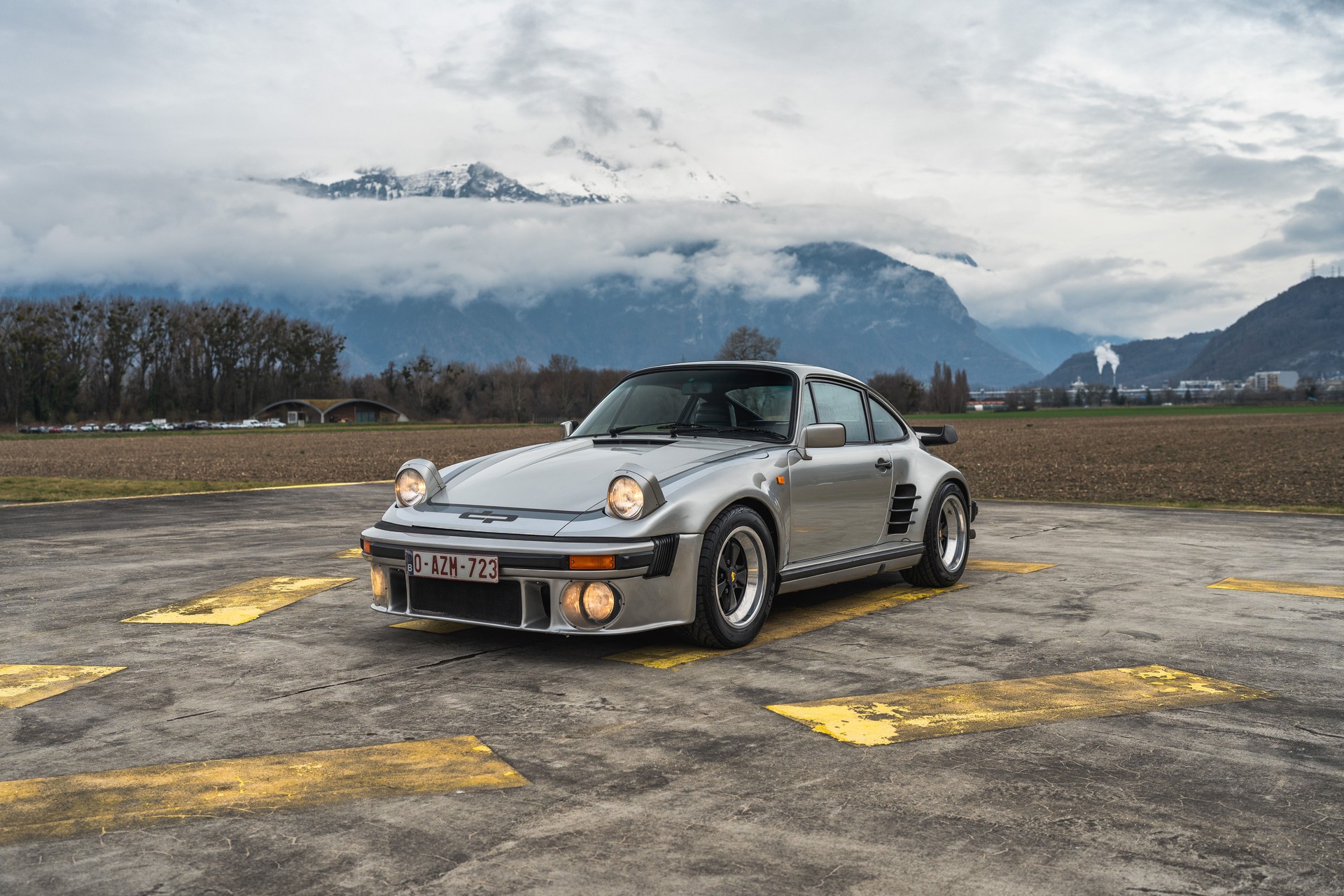 PORSCHE TURBO FLATNOSE - FLACHBAU-image-9