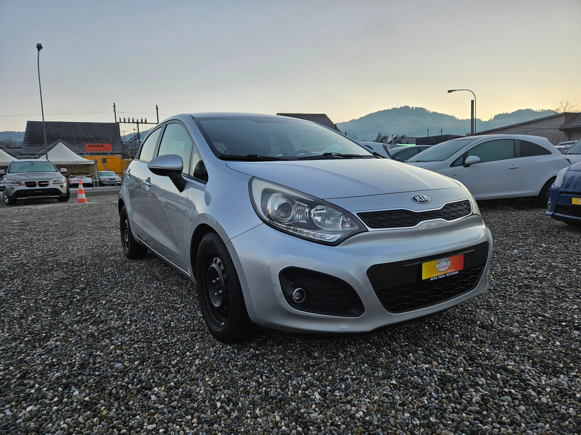 KIA RIO-image-13