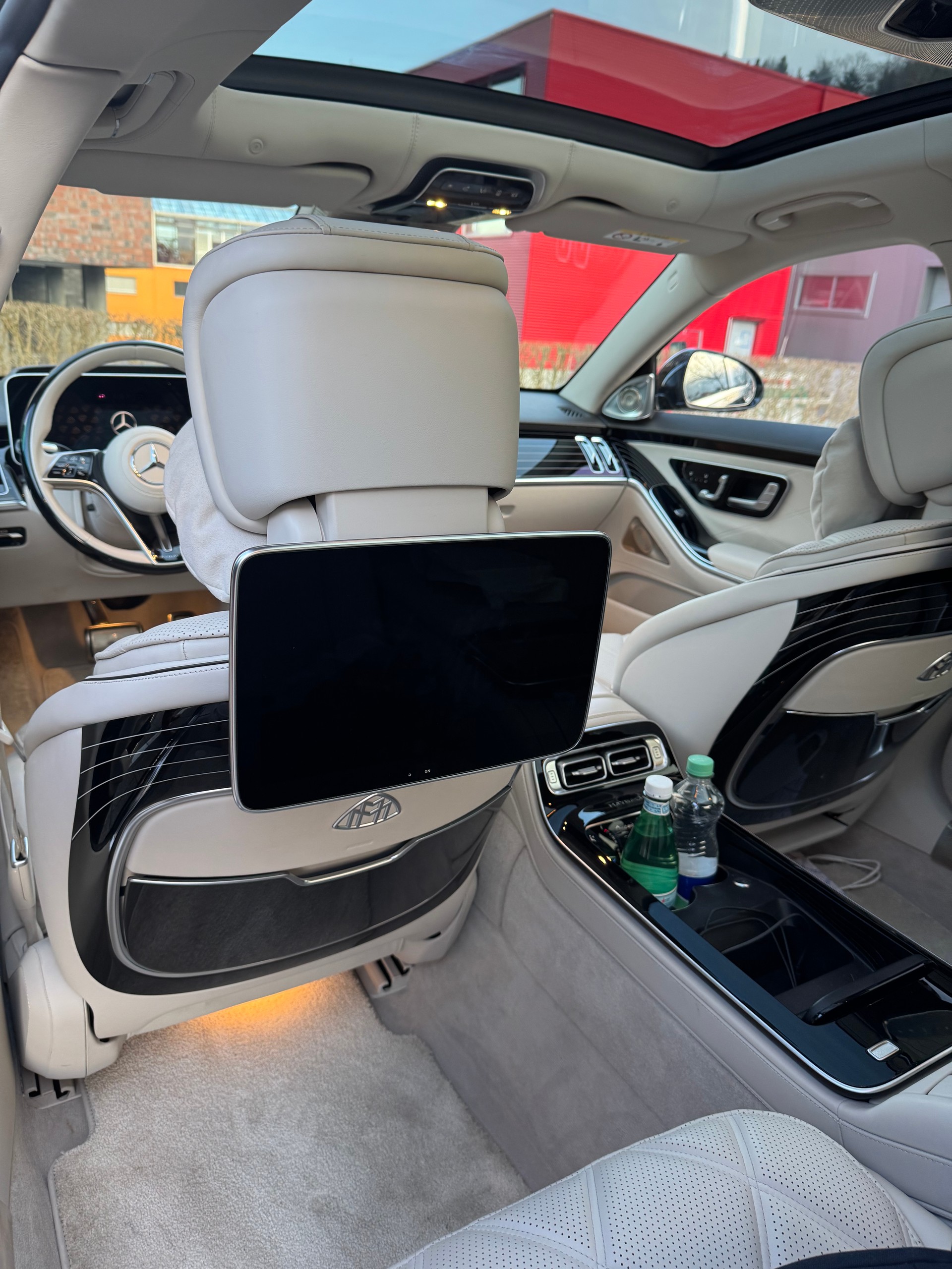 MERCEDES-BENZ S 680 4Matic Maybach First Class 9G-Tronic-image-12