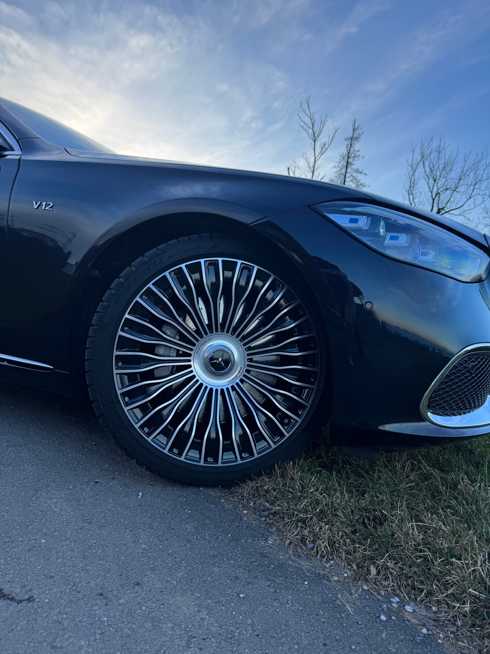 MERCEDES-BENZ S 680 4Matic Maybach First Class 9G-Tronic-image-2