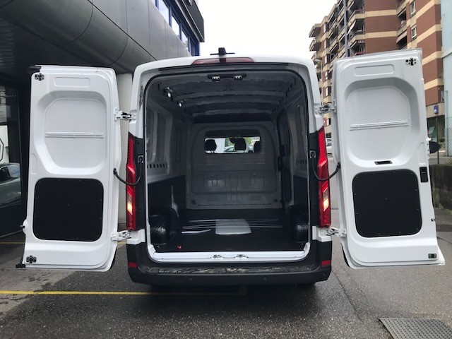MAXUS eDeliver 9 L3H2 72kWh-image-4