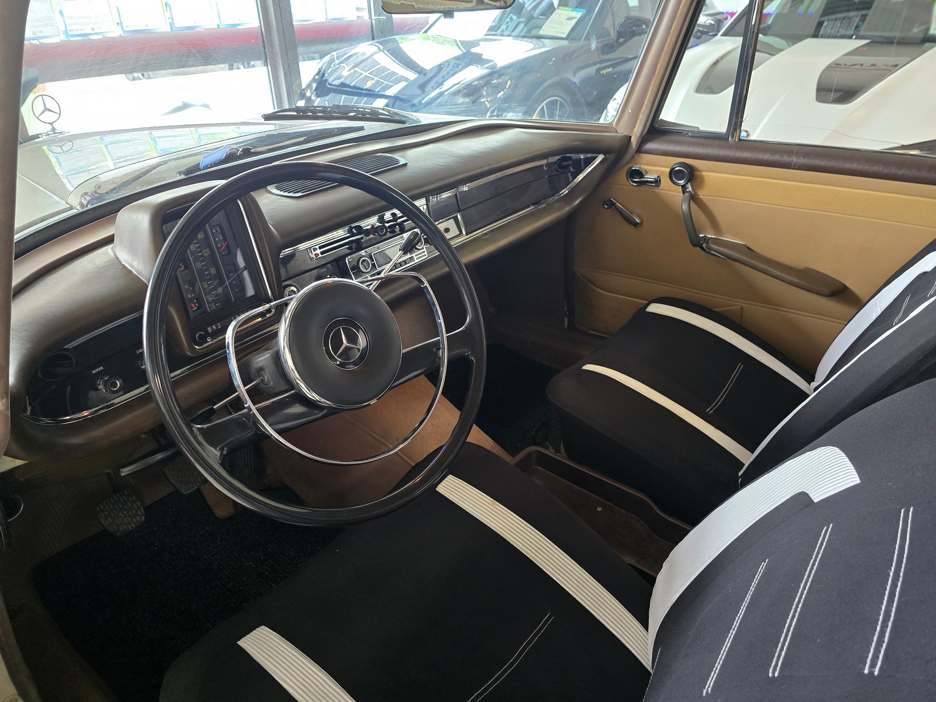 MERCEDES-BENZ 200-image-7