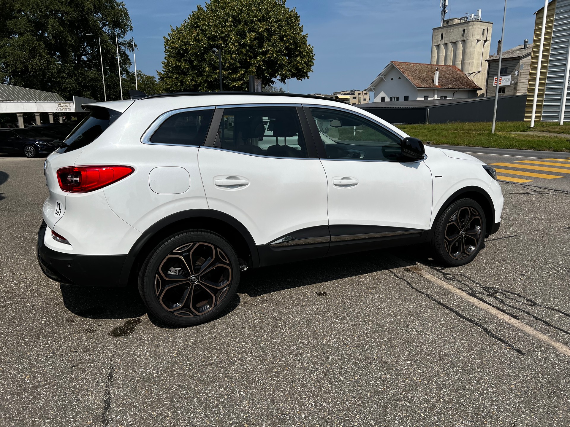 RENAULT Kadjar BLACK EDITION TCe 160 E-image-3