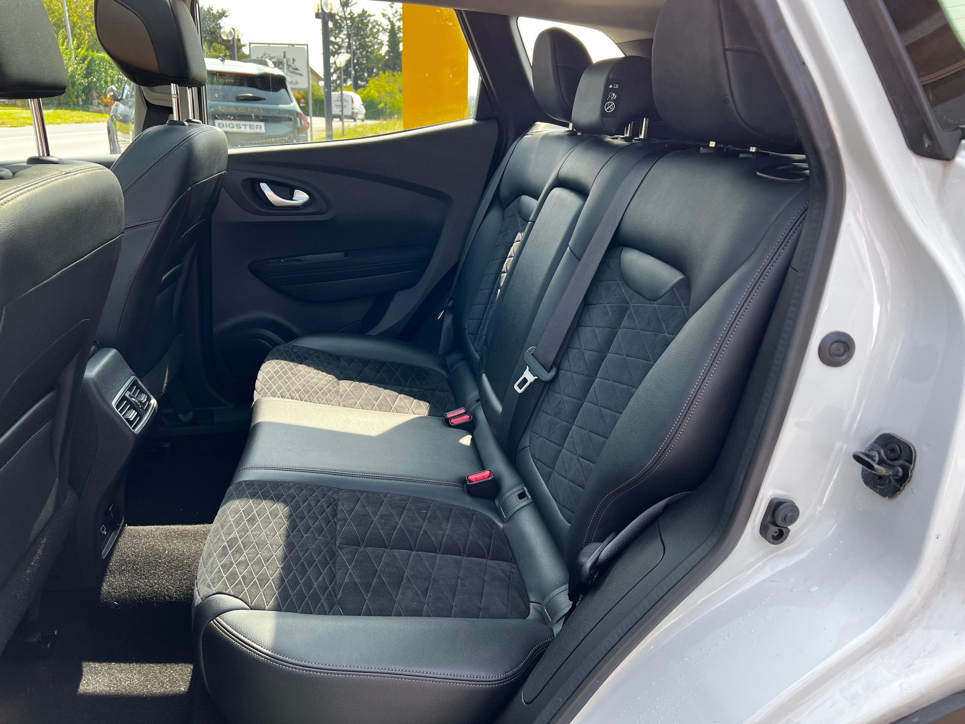 RENAULT Kadjar BLACK EDITION TCe 160 E-image-9