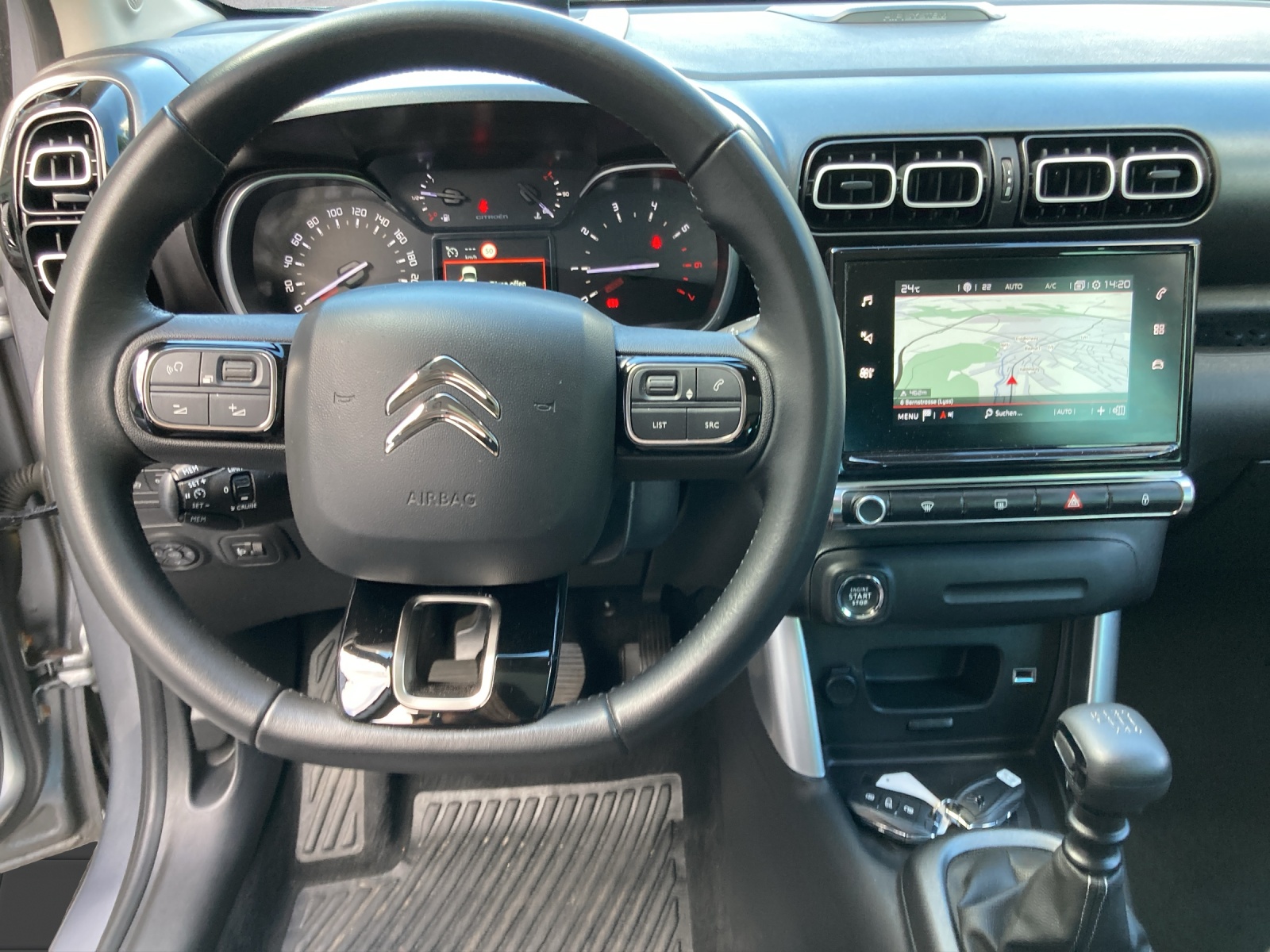 CITROEN C3 Aircross 1.2i PureTech Shine-image-4