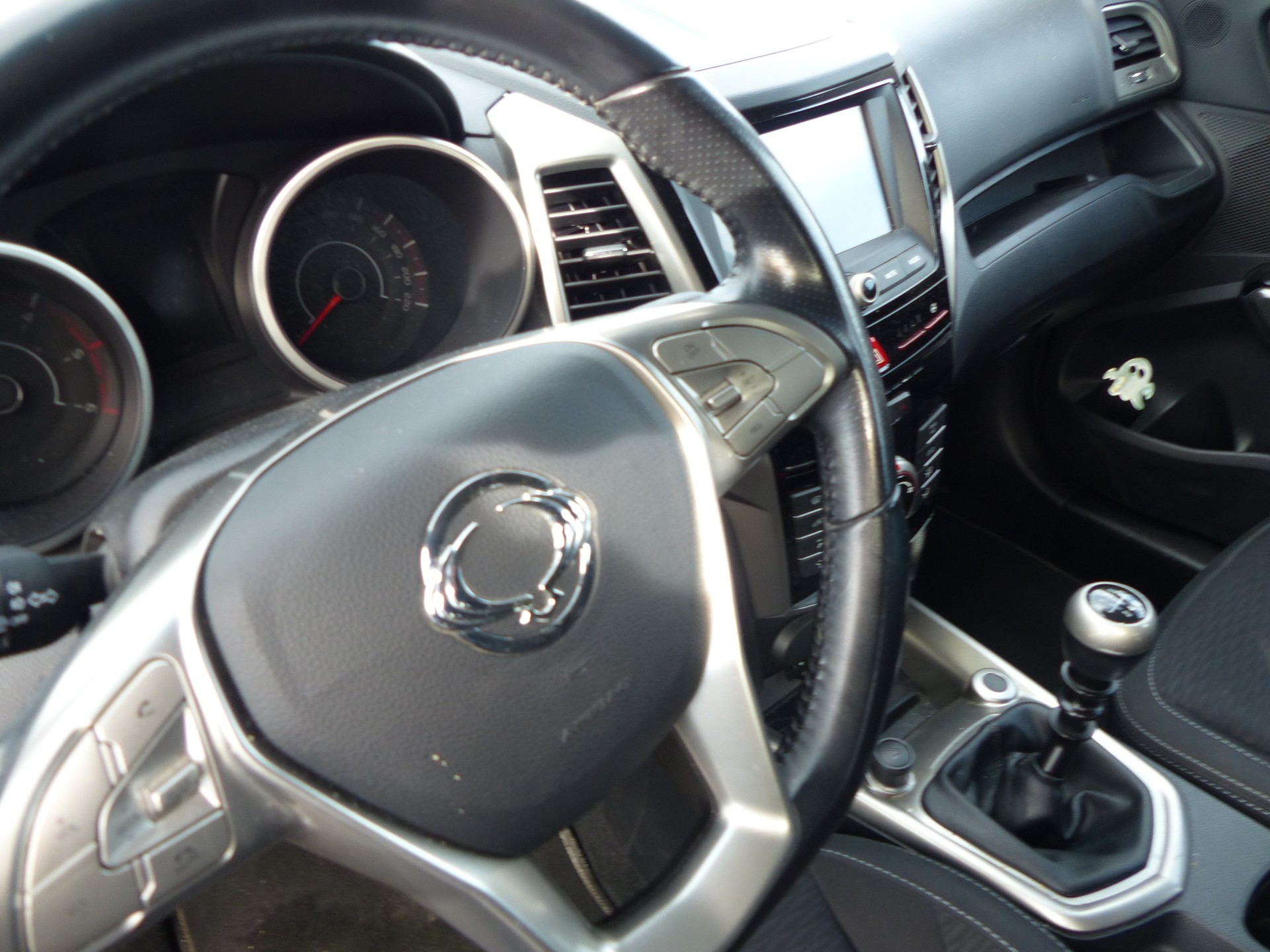 KGM-SsangYong Tivoli 1.6 eXDi Crystal 4WD-image-18