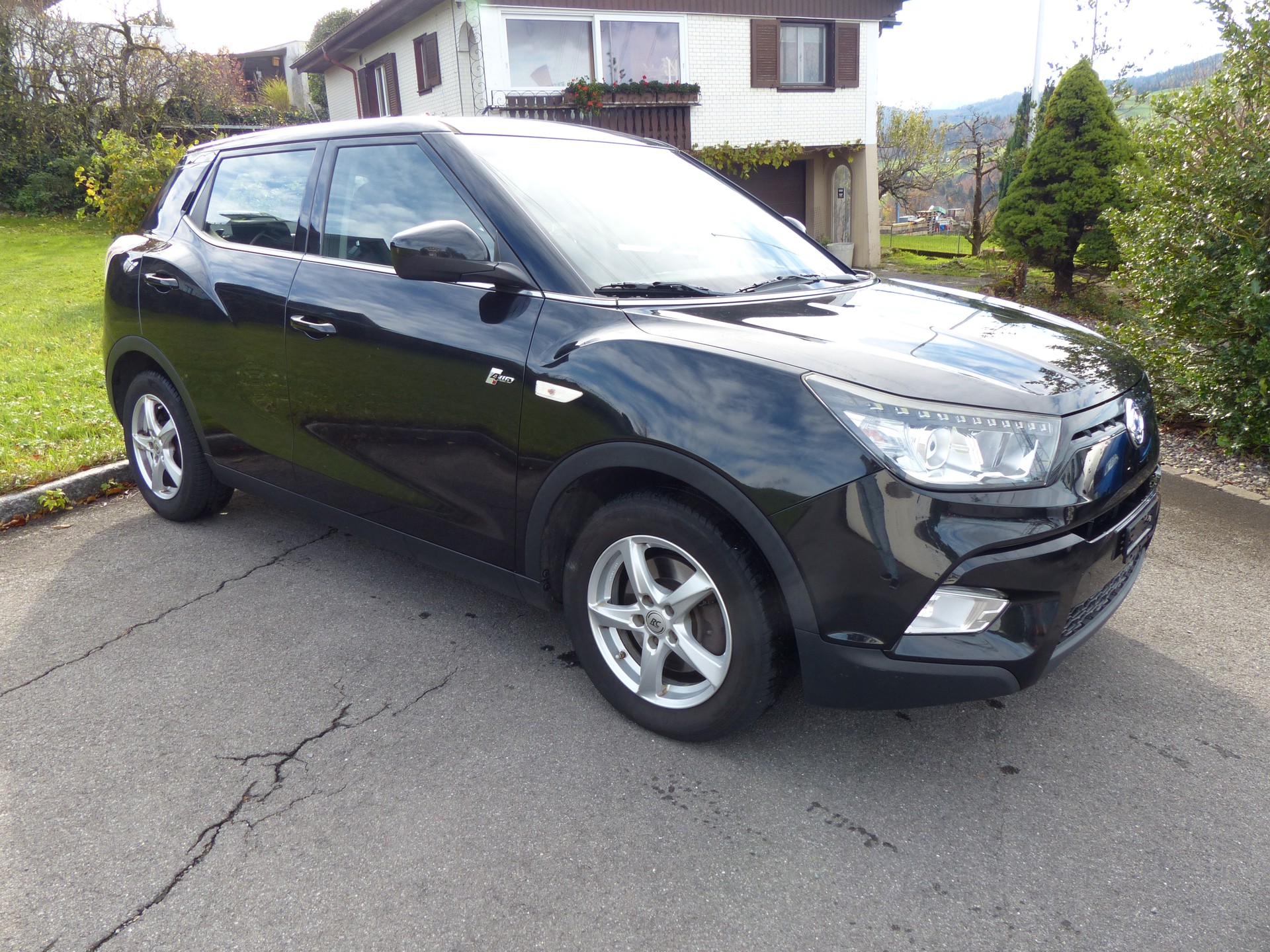 KGM-SsangYong Tivoli 1.6 eXDi Crystal 4WD-showroom-element-1