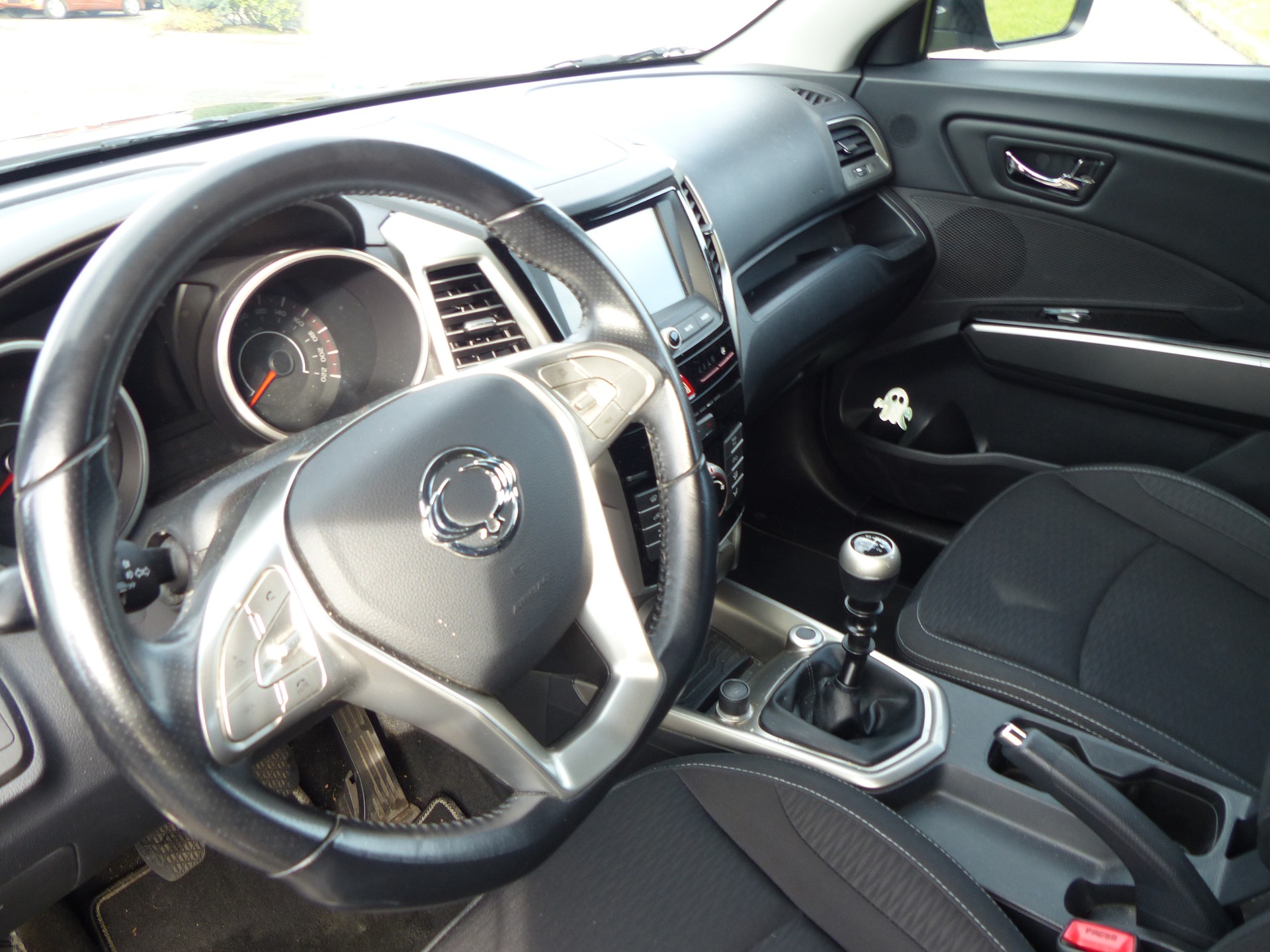 KGM-SsangYong Tivoli 1.6 eXDi Crystal 4WD-image-19
