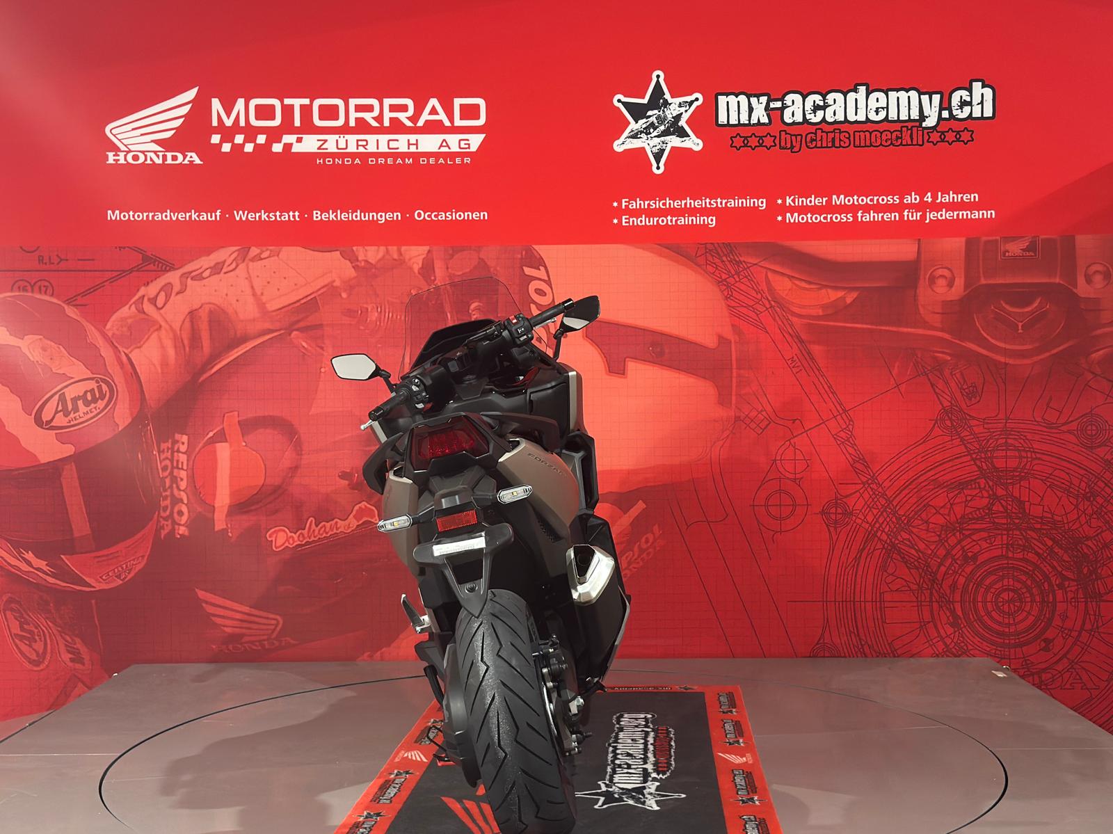 HONDA FORZA 750*Modell 2026**Neufahrzeug**Matte Warm Ash Metallic**Jetzt reservieren möglich-image-2