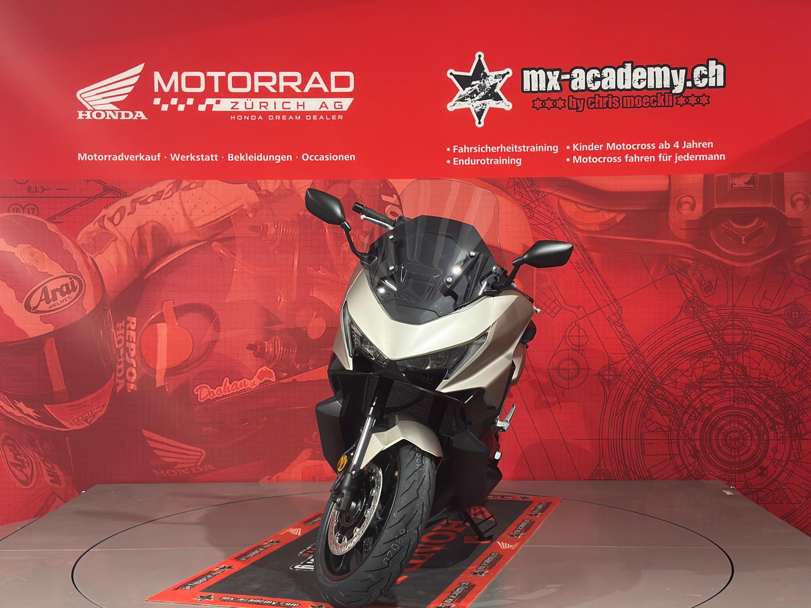 HONDA FORZA 750*Modell 2026**Neufahrzeug**Matte Warm Ash Metallic**Jetzt reservieren möglich-image-9