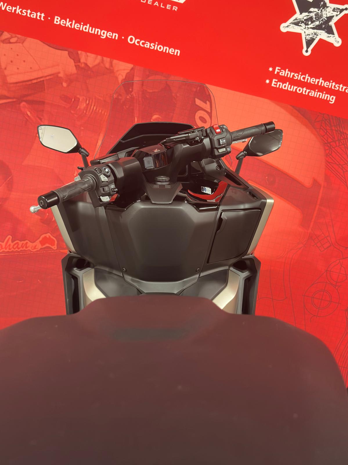 HONDA FORZA 750*Modell 2026**Neufahrzeug**Matte Warm Ash Metallic**Jetzt reservieren möglich-image-5