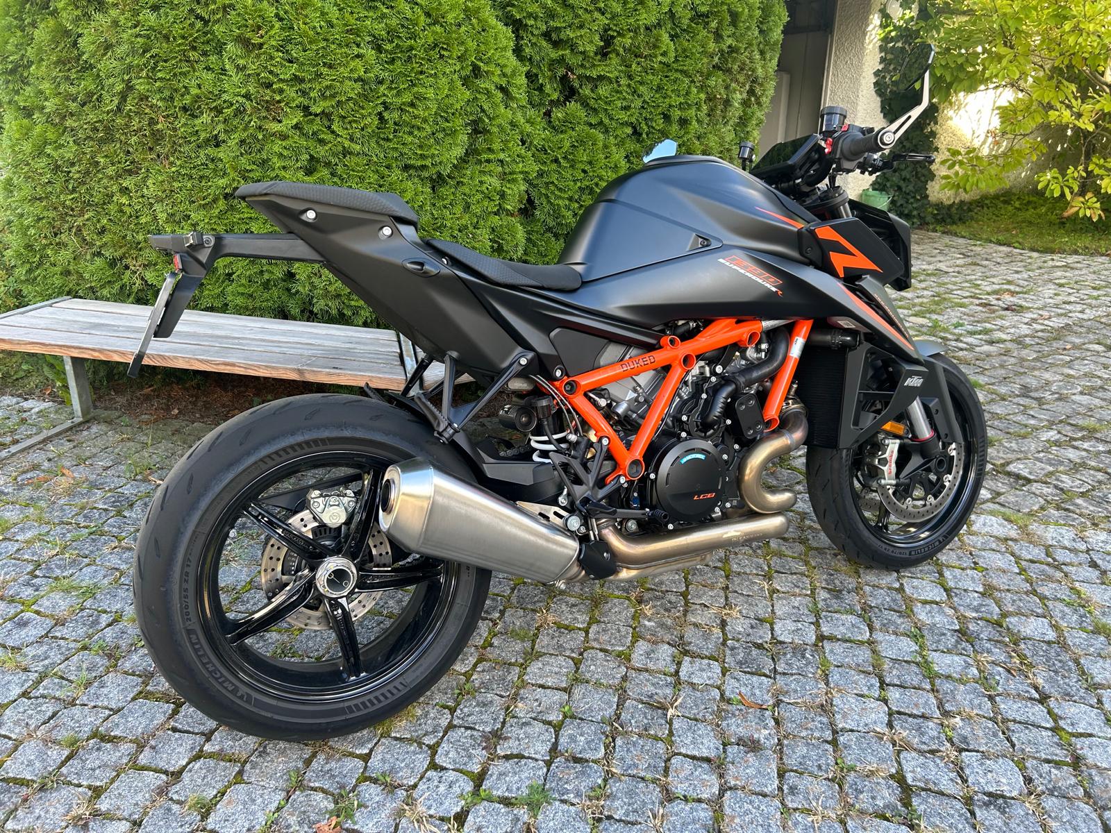 KTM 1390 Super Duke R EVO-image-7