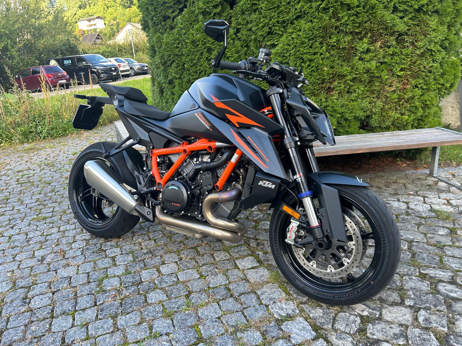 KTM 1390 Super Duke R EVO-image-2