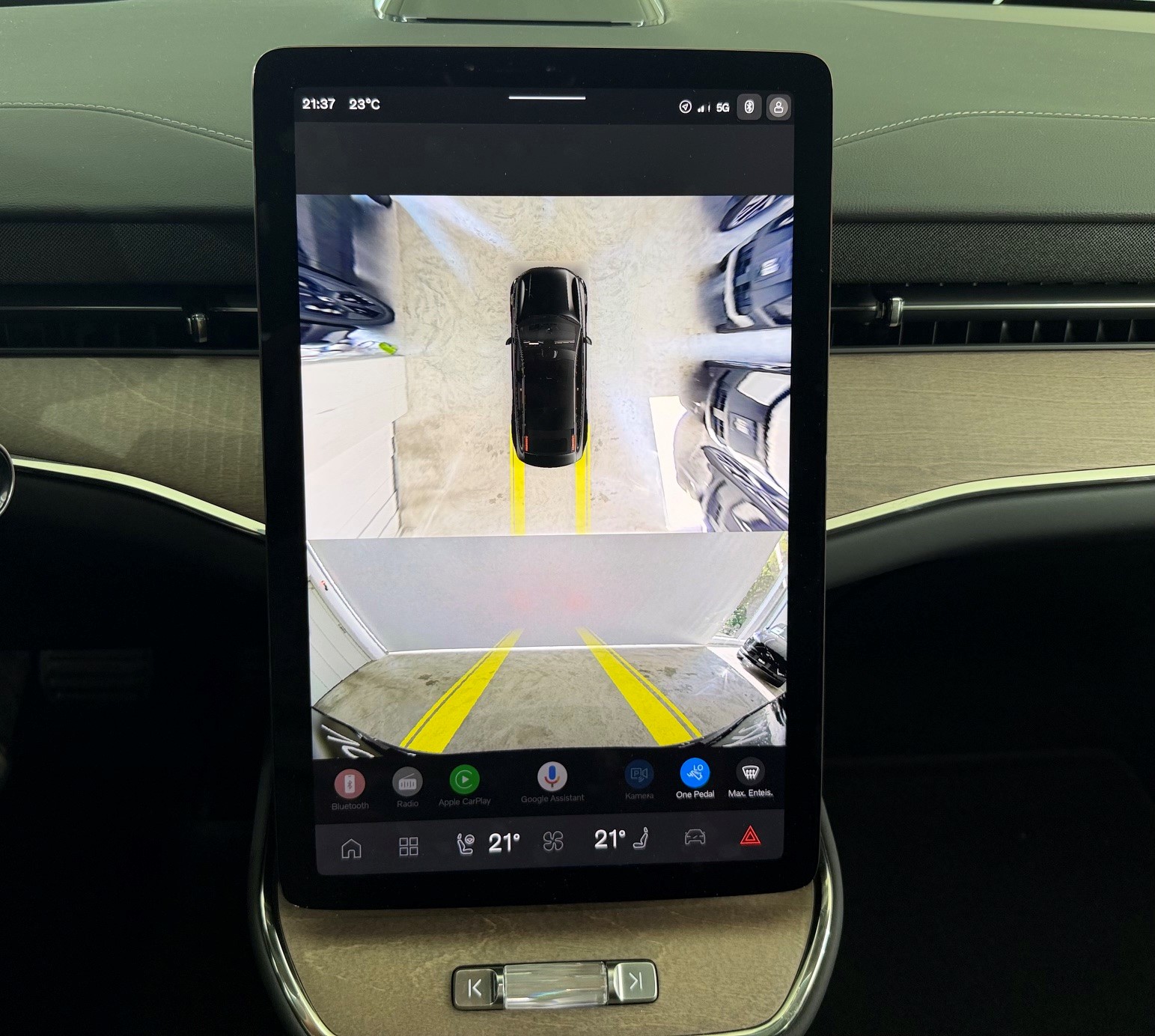VOLVO ES90 Ultra-image-11