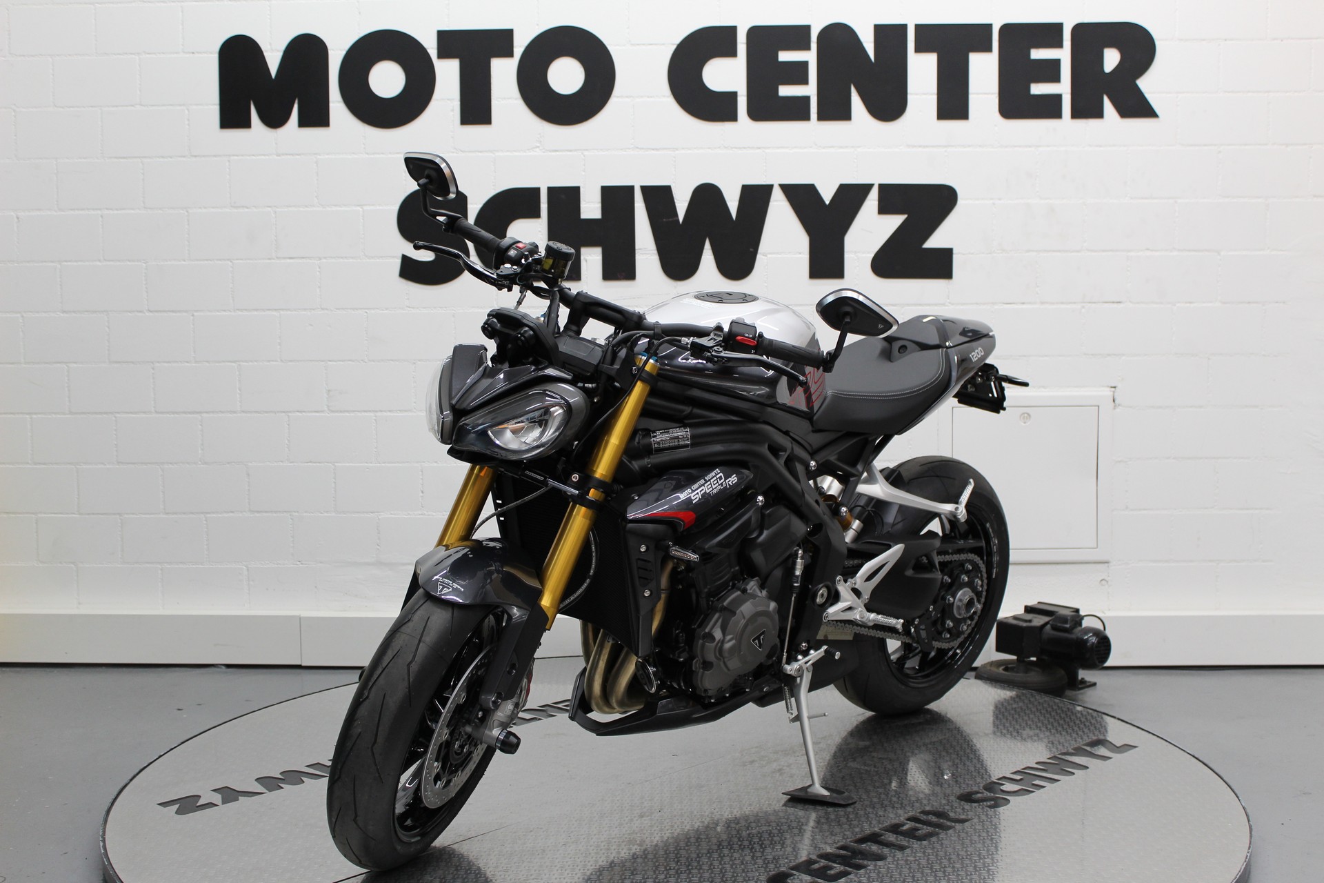 TRIUMPH Speed Triple 1200 RS-image-2