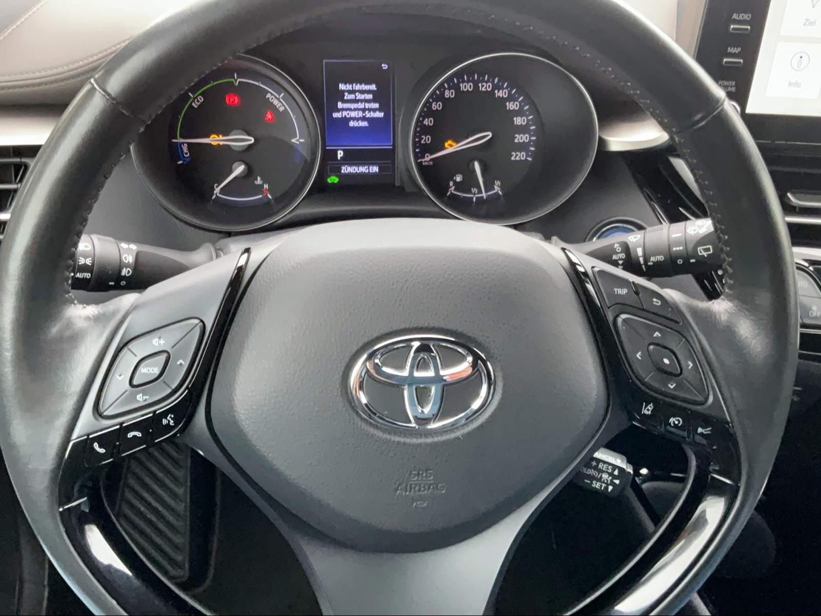 TOYOTA C-HR 2.0 VVTi HSD Launch Edition-image-11
