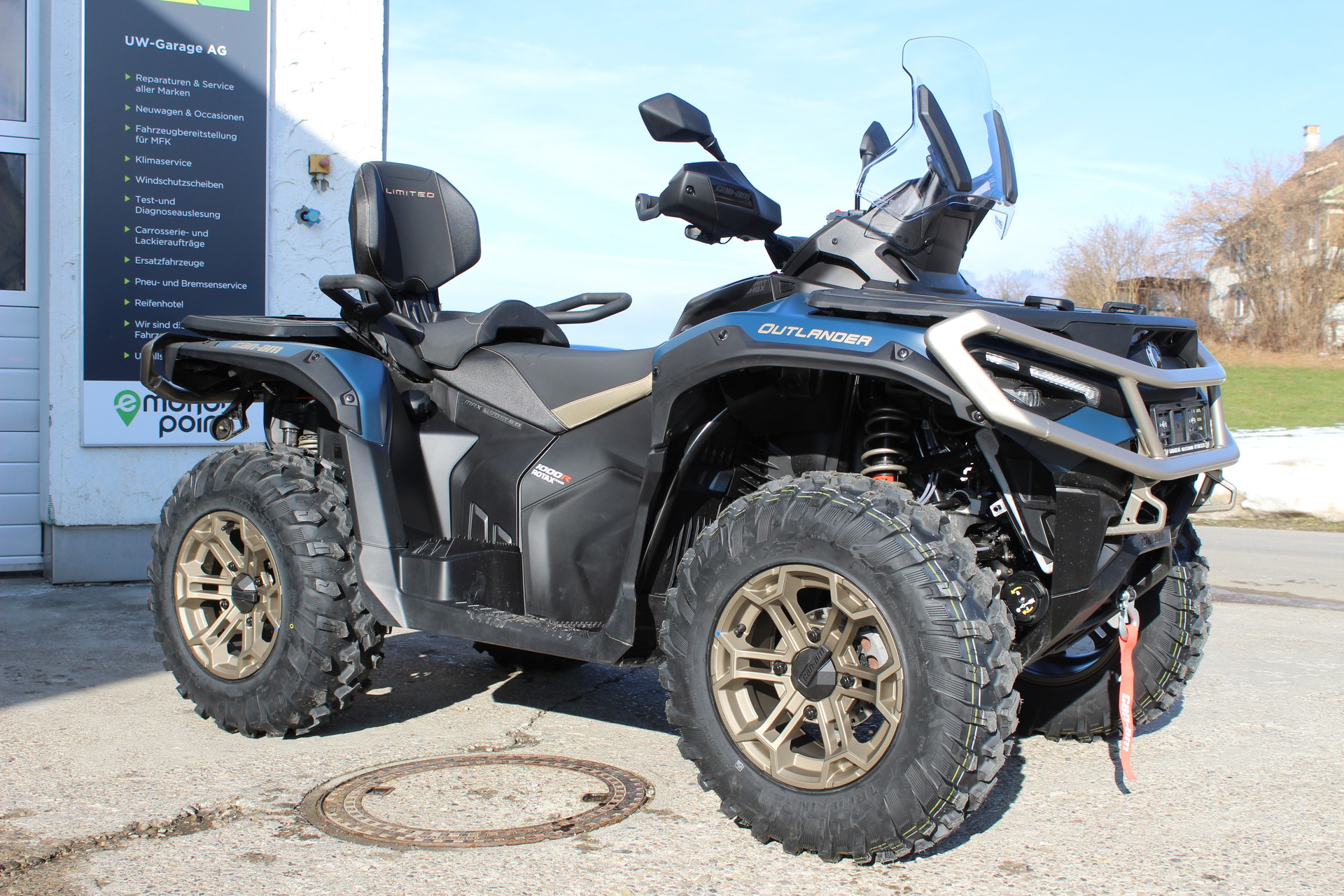 CAN-AM Outlander-image-3