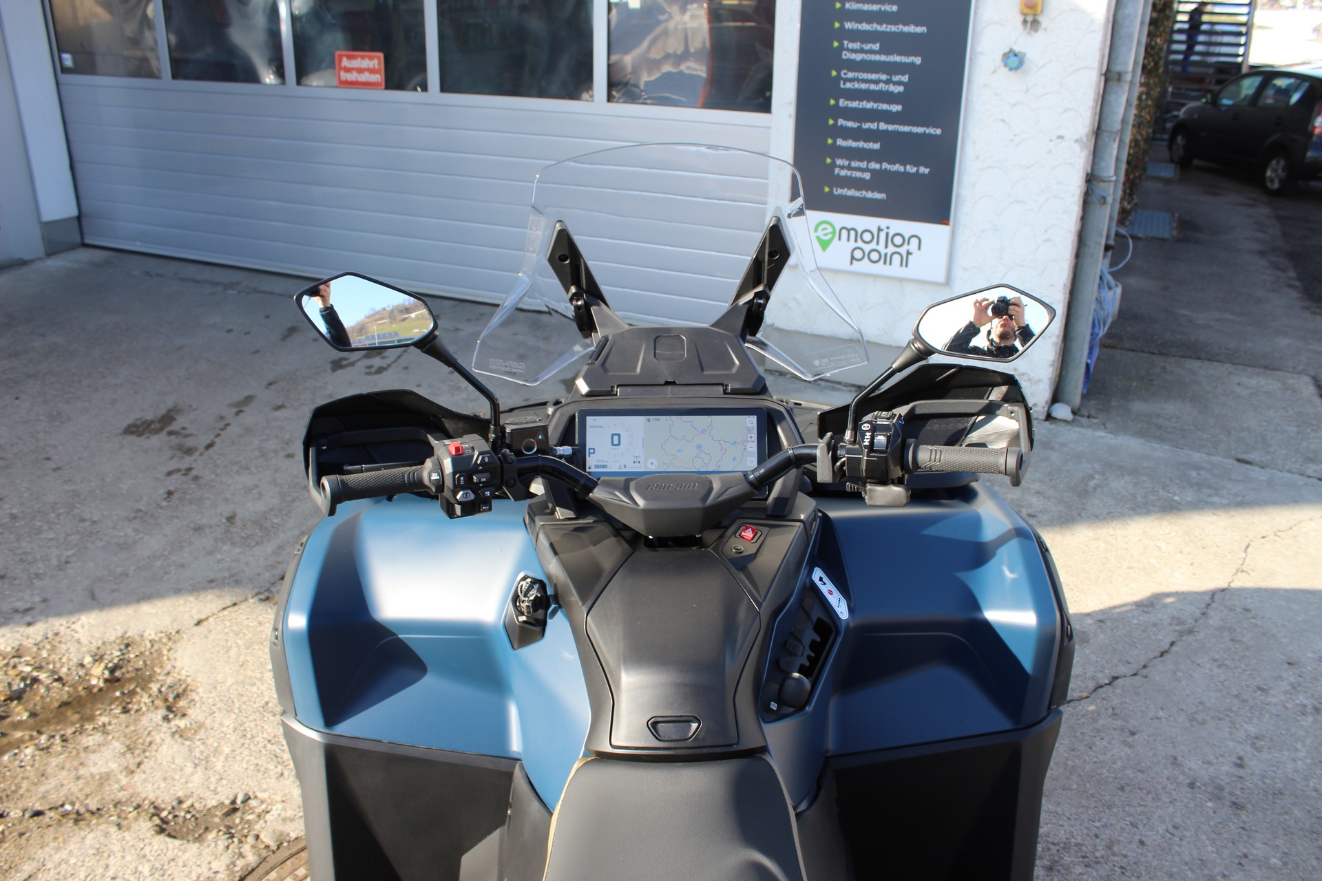 CAN-AM Outlander-image-8