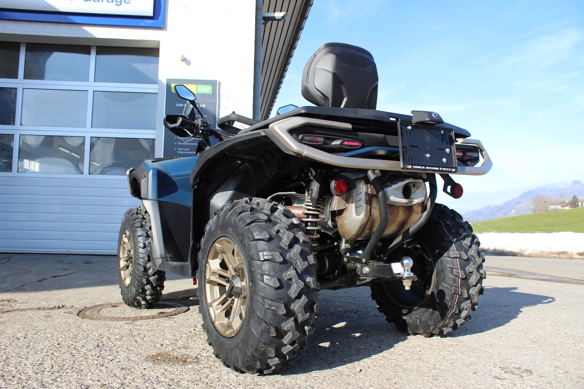 CAN-AM Outlander-image-12