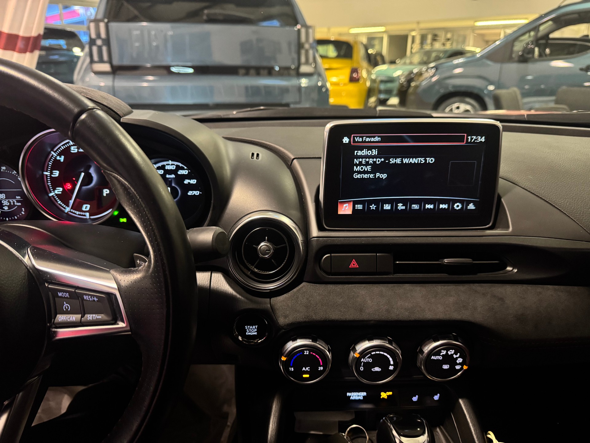 FIAT 124 Spider 1.4 TB Abarth Automatic-image-14