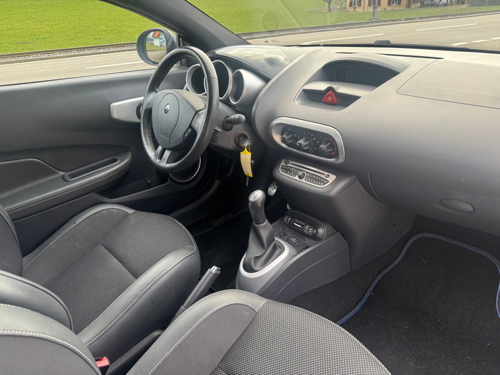 RENAULT Wind 1.2 16V T Dynamique-image-7