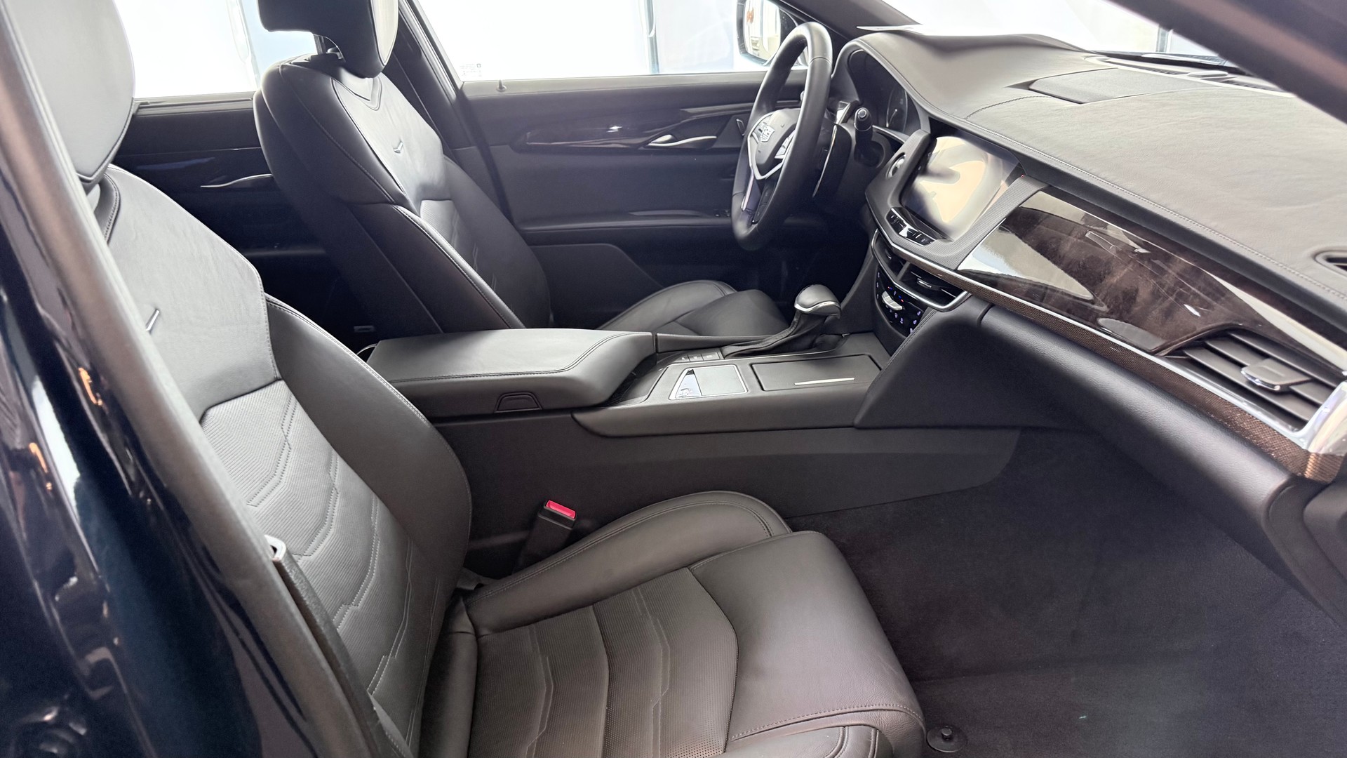 CADILLAC CT6 3.0 TT Luxury AWD-image-23
