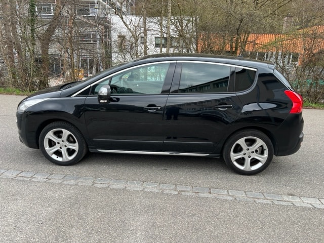 PEUGEOT 3008 1.6 16V T Sport Pack-image-3