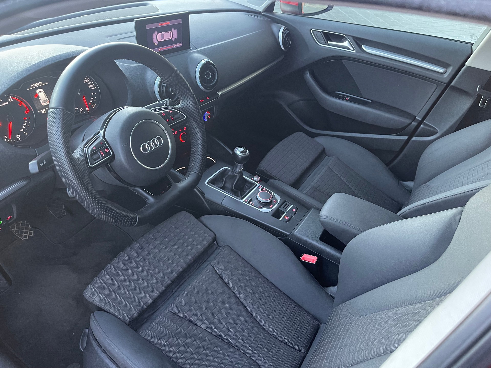AUDI A3 Sportback 1.4 TFSI Ambiente-image-9