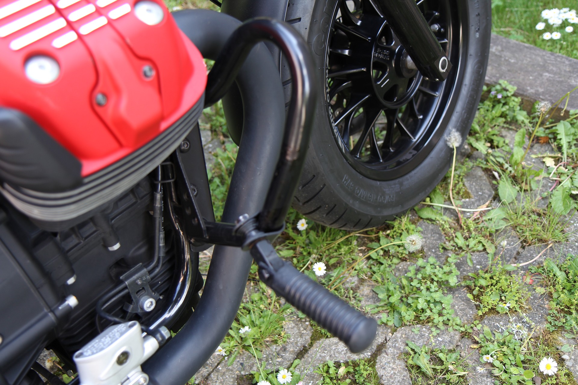 MOTO GUZZI Bobber-image-5