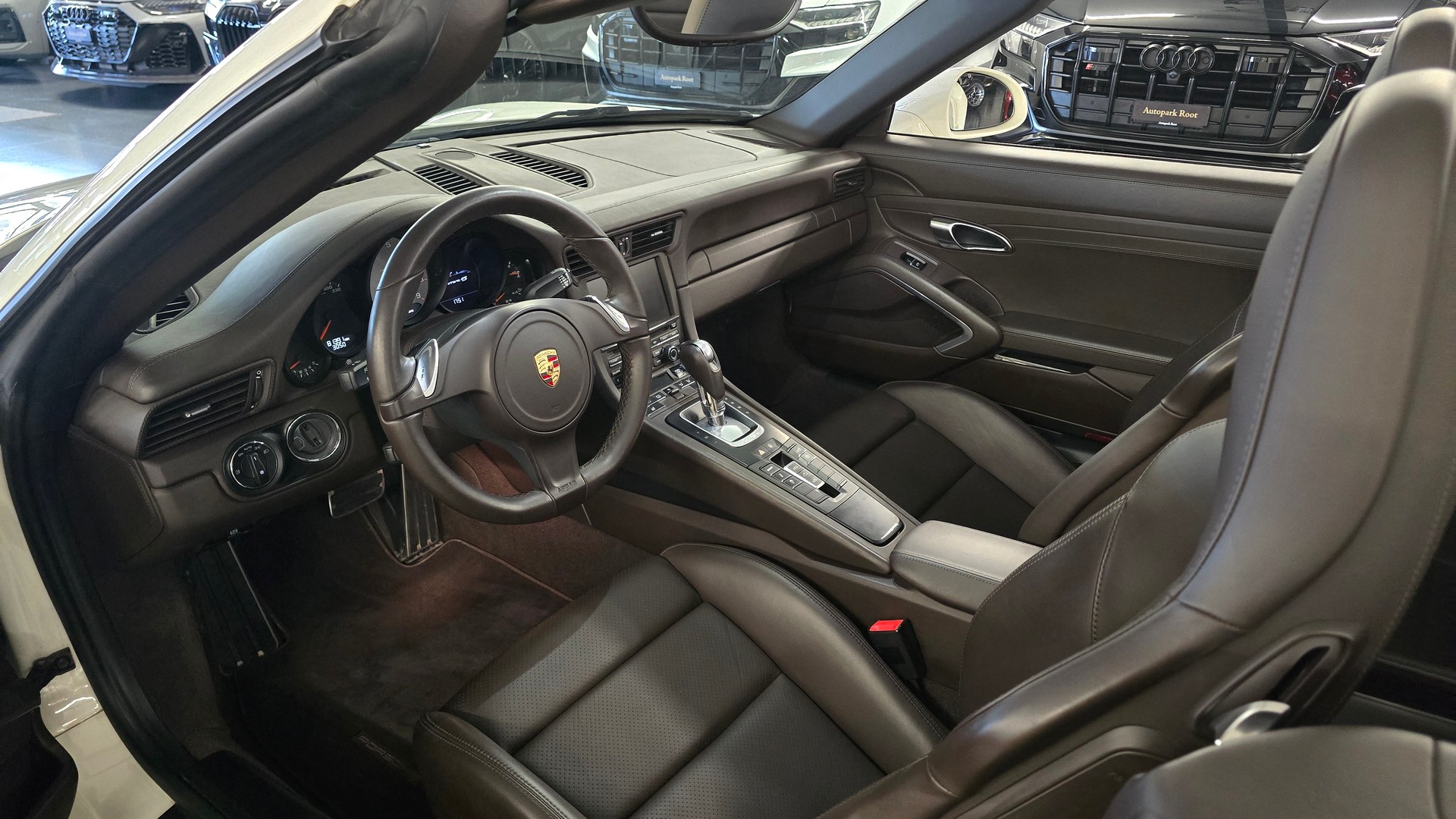 PORSCHE 911 Cabrio Carrera 4S PDK-image-16